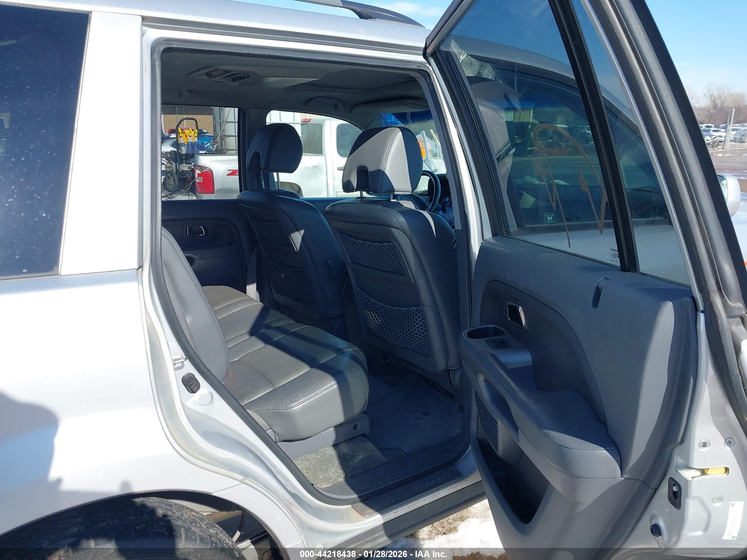 HONDA PILOT image 8