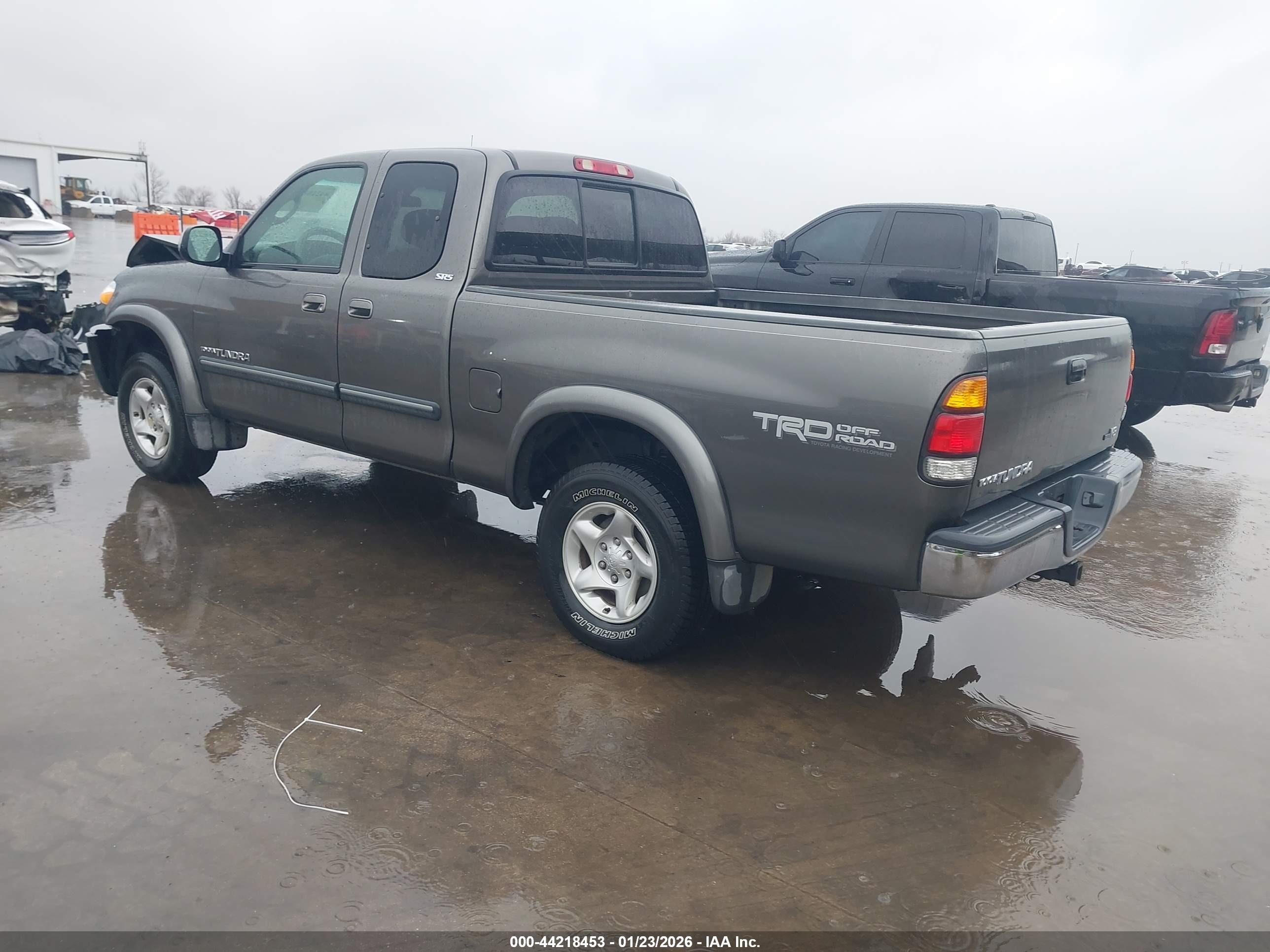TOYOTA TUNDRA image 3