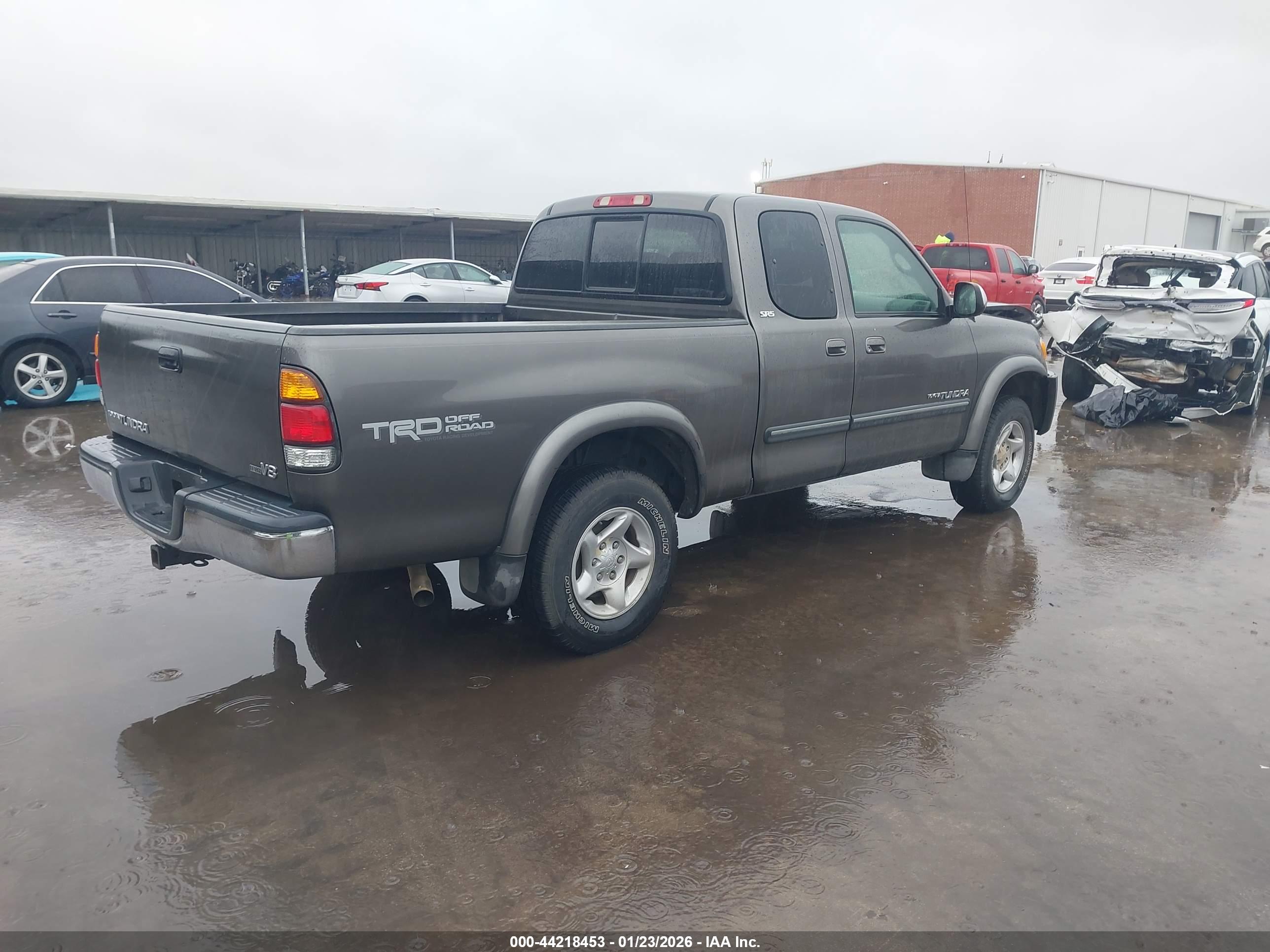 TOYOTA TUNDRA image 4