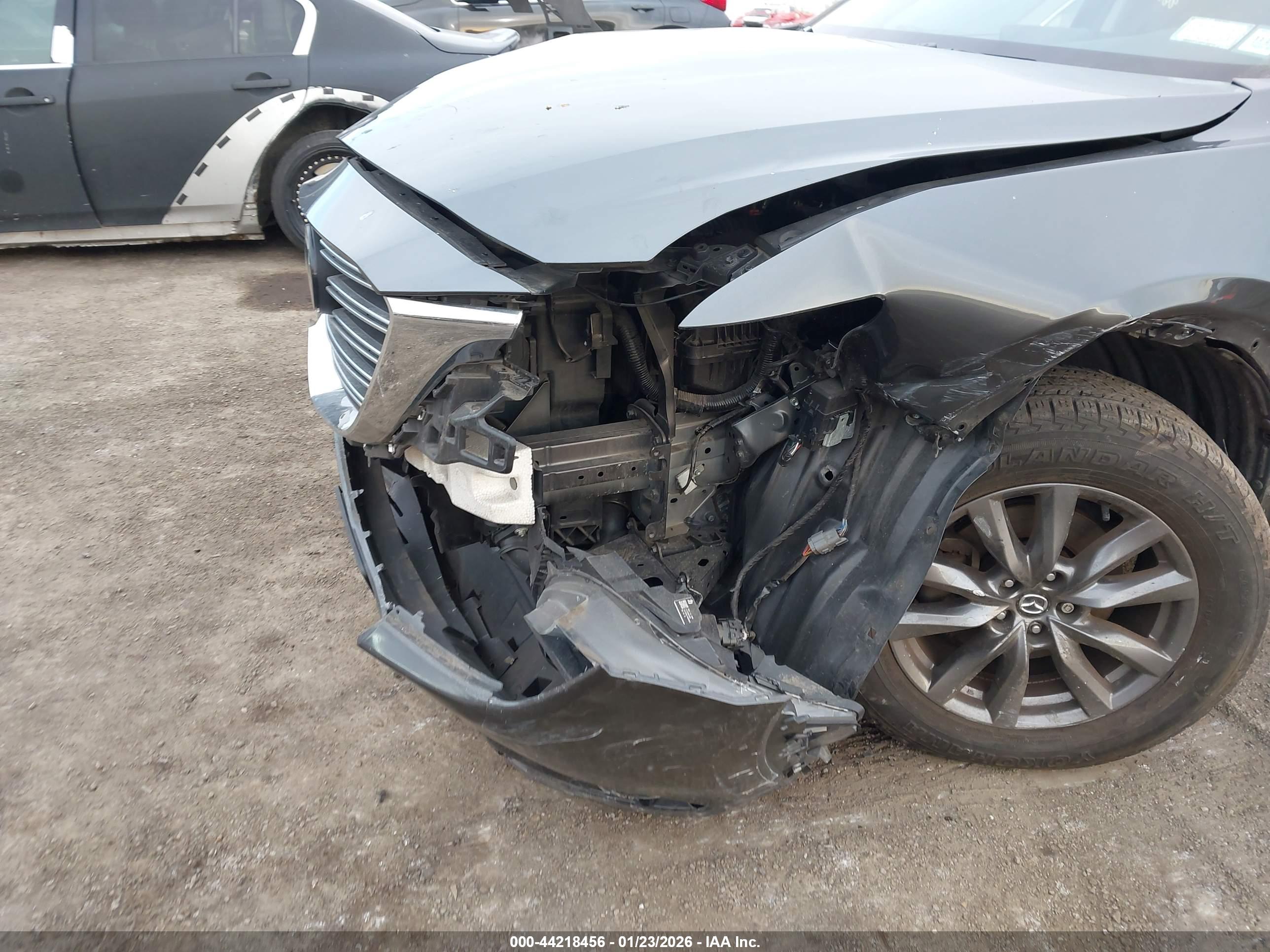 MAZDA CX-9 image 6