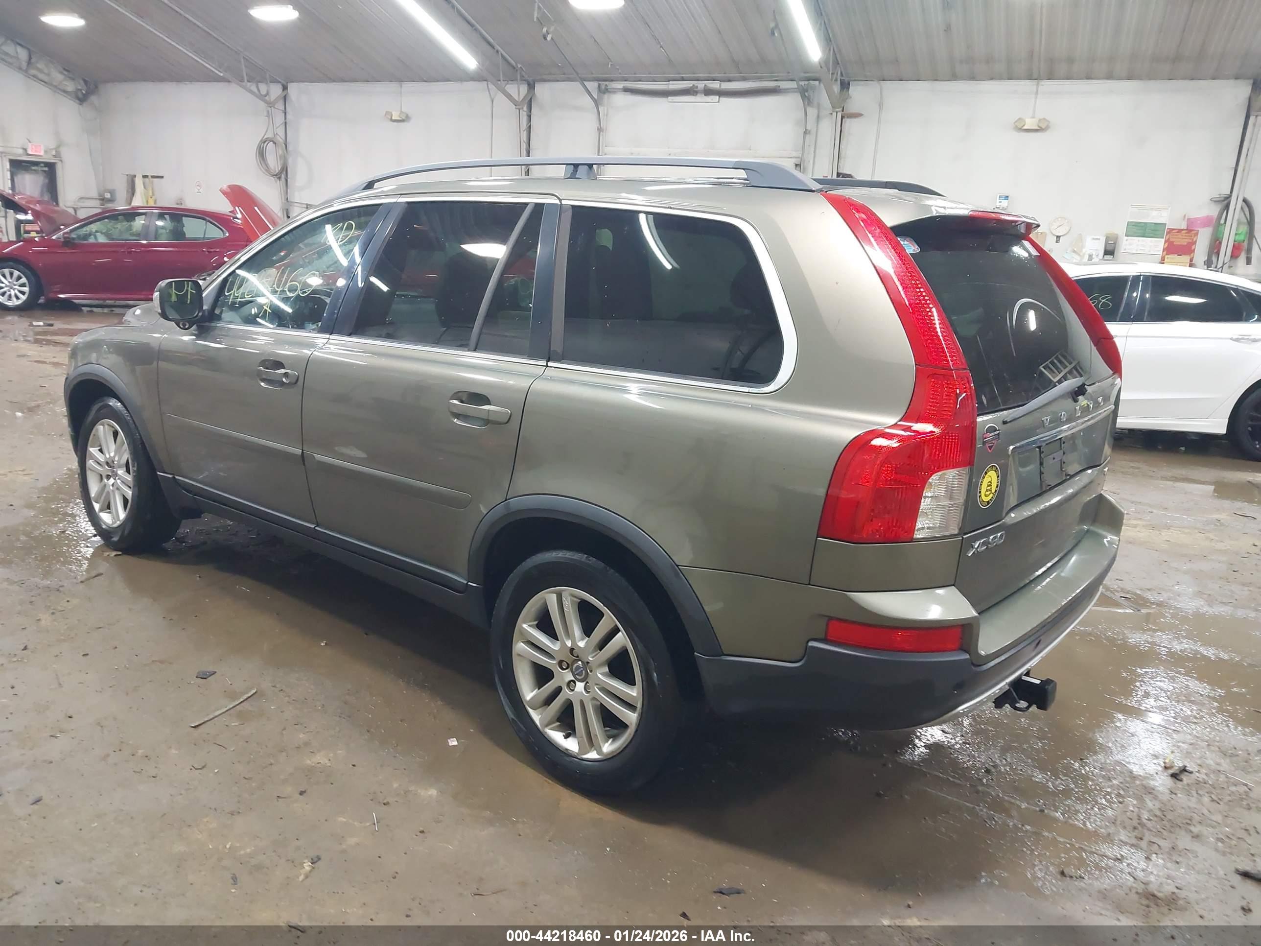 VOLVO XC90 image 3
