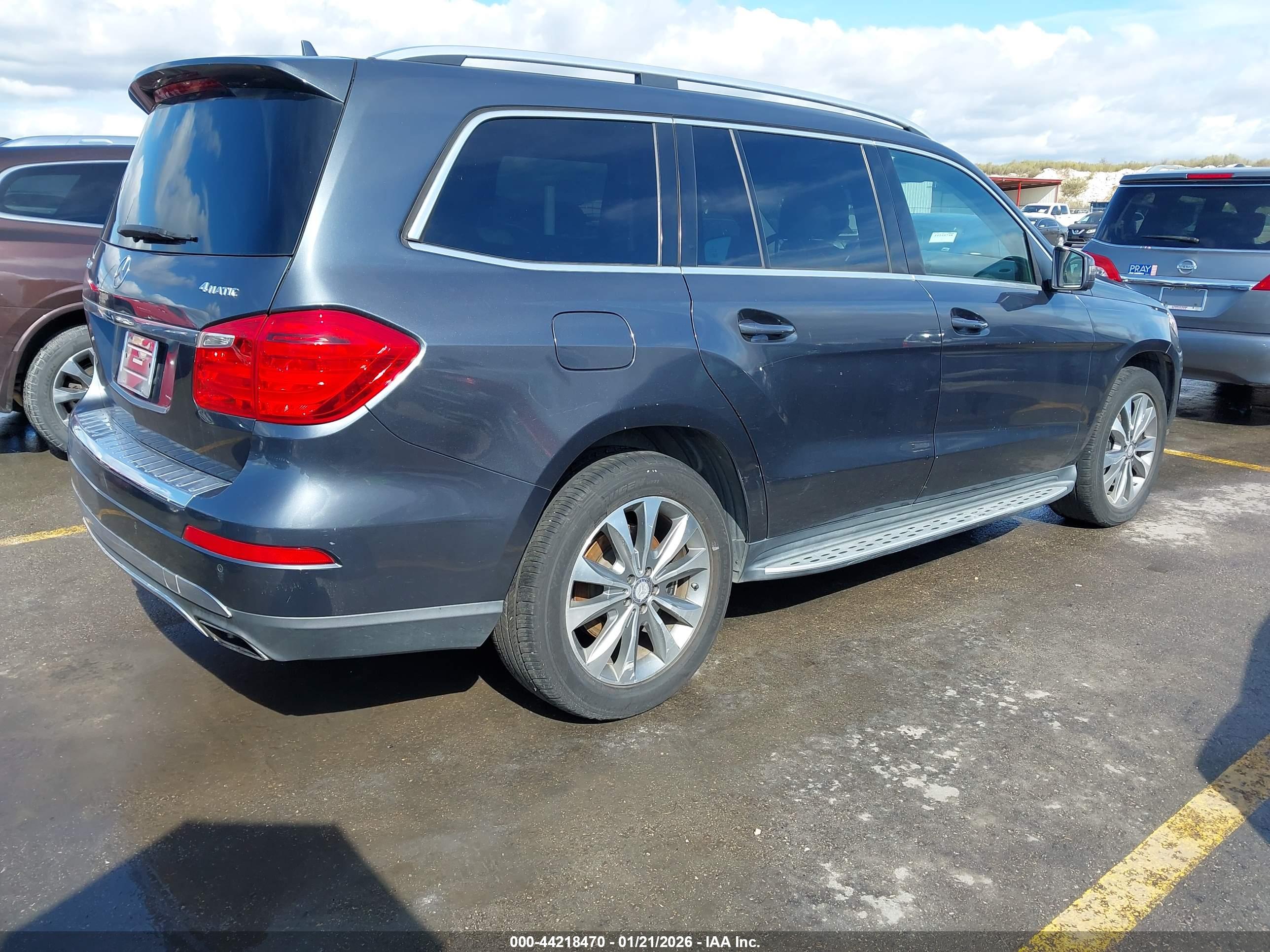 MERCEDES-BENZ GL image 4