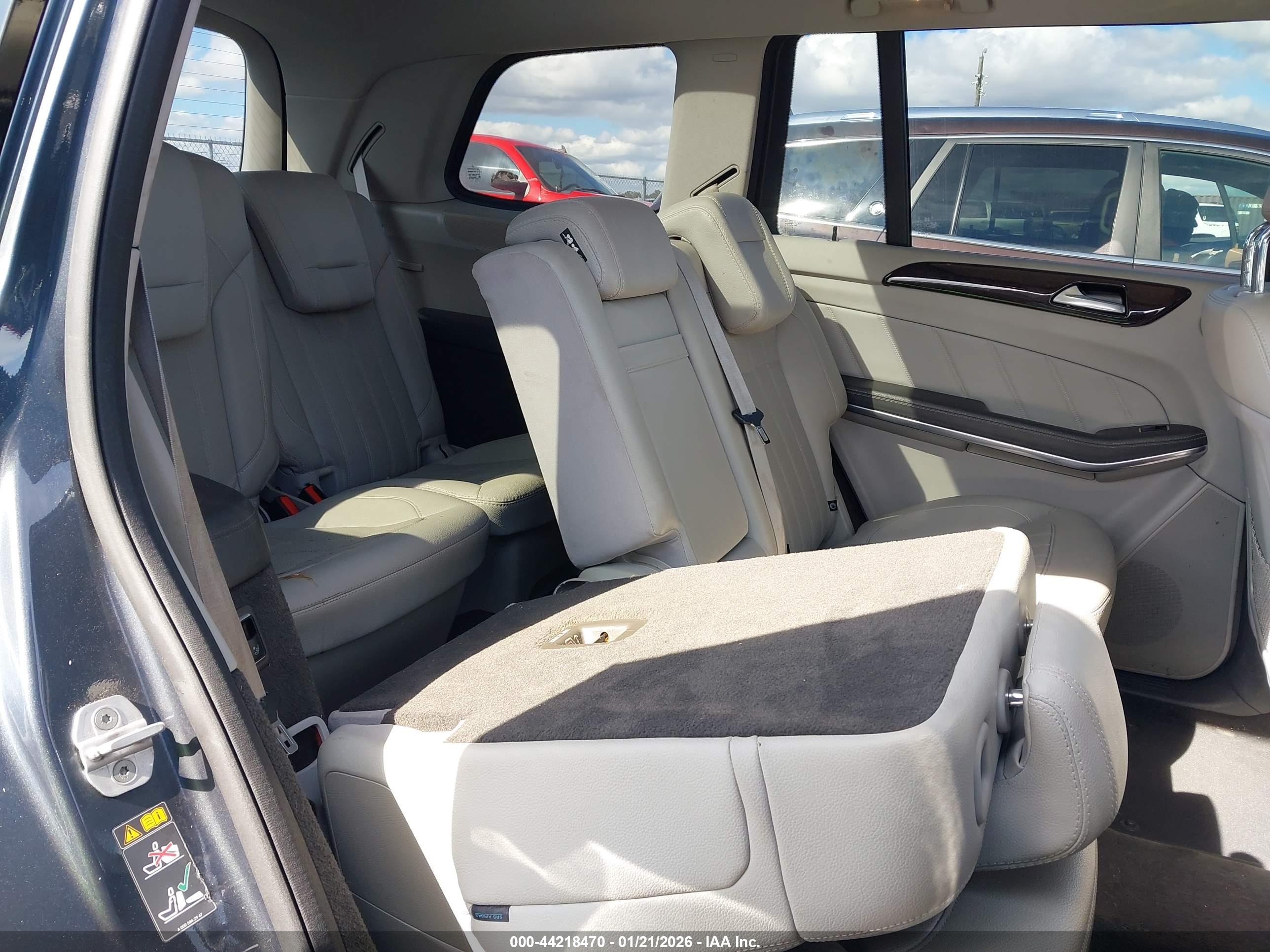 MERCEDES-BENZ GL image 8