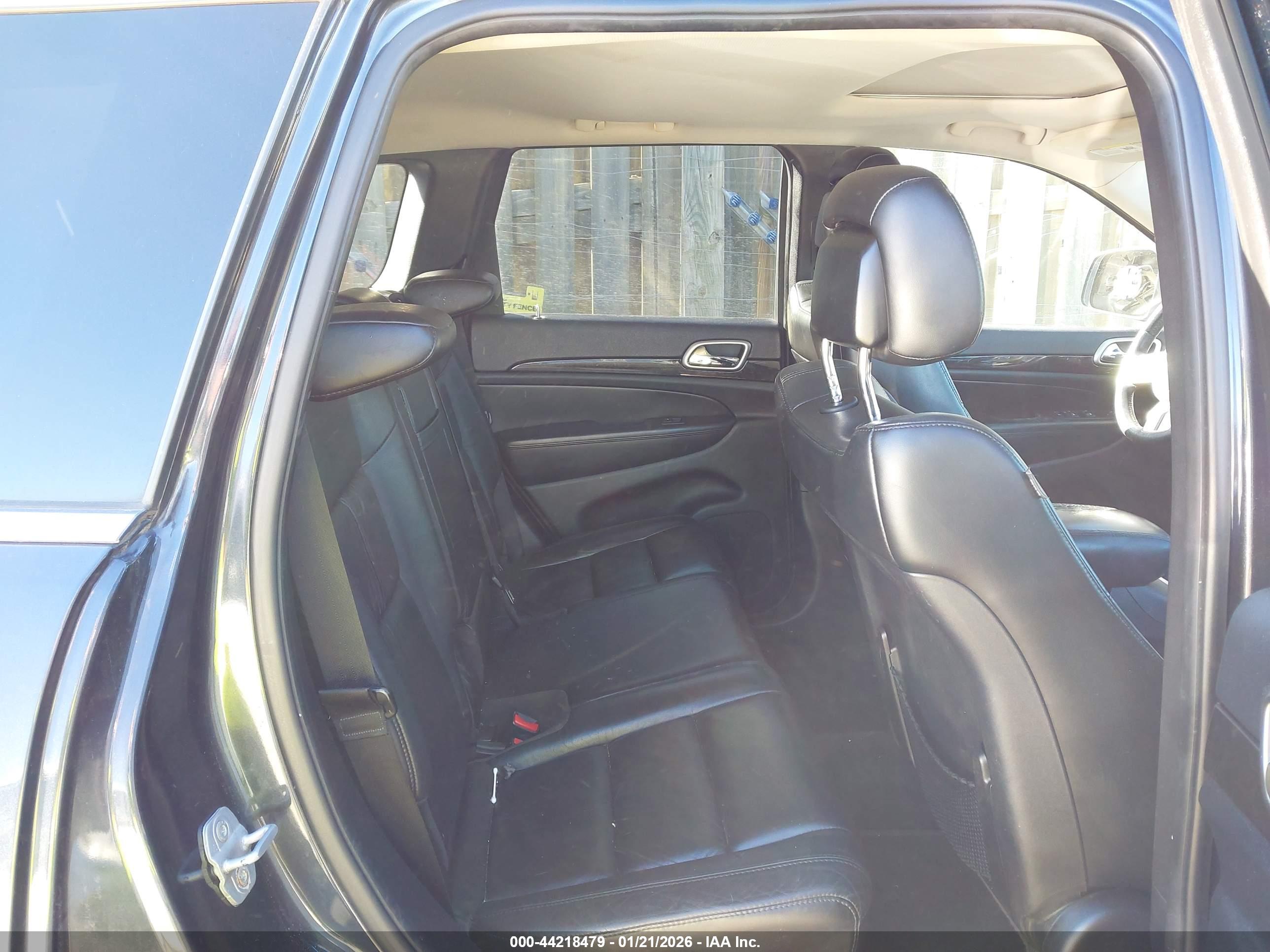 JEEP GRAND image 8