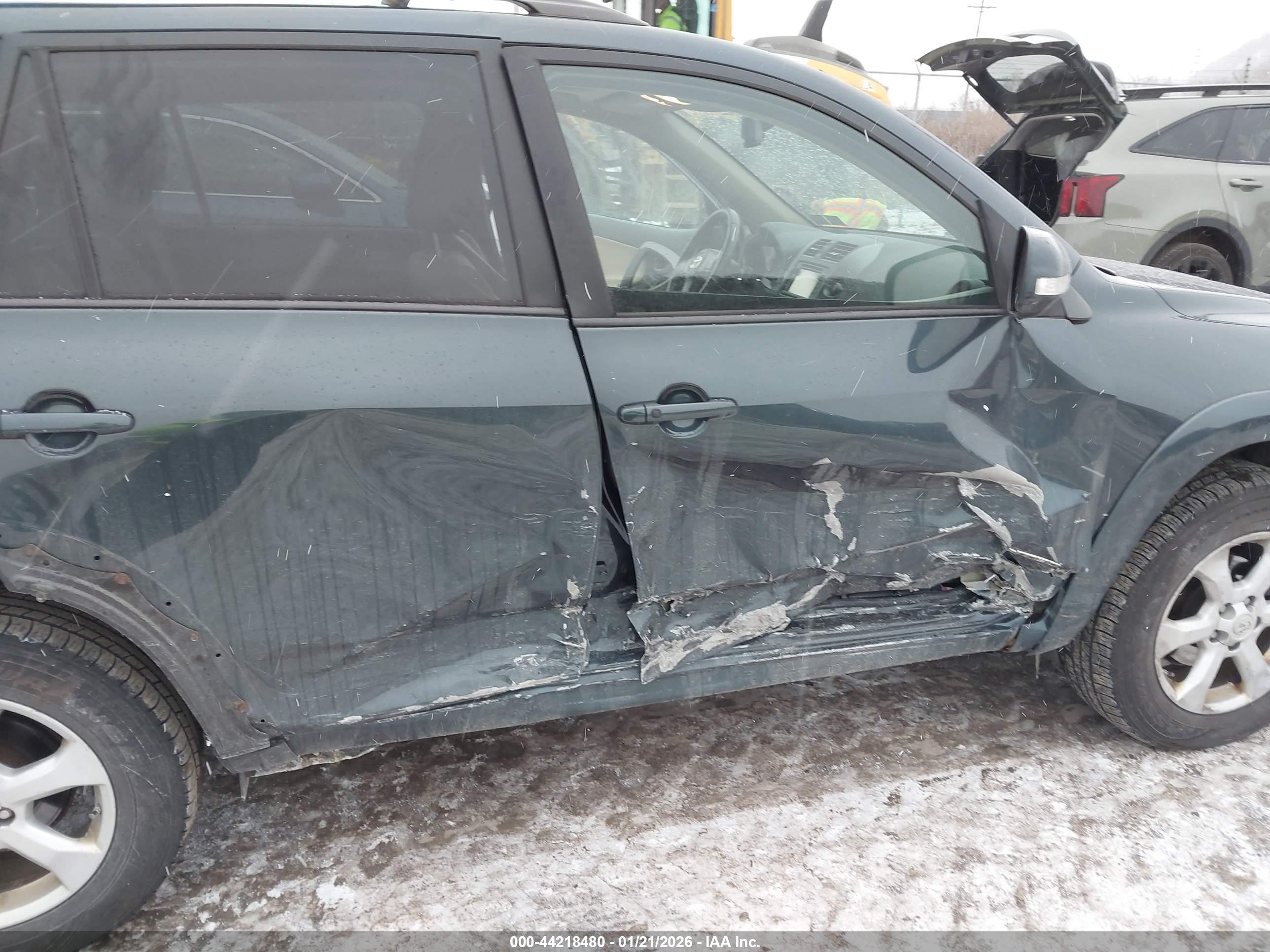 TOYOTA RAV4 image 6