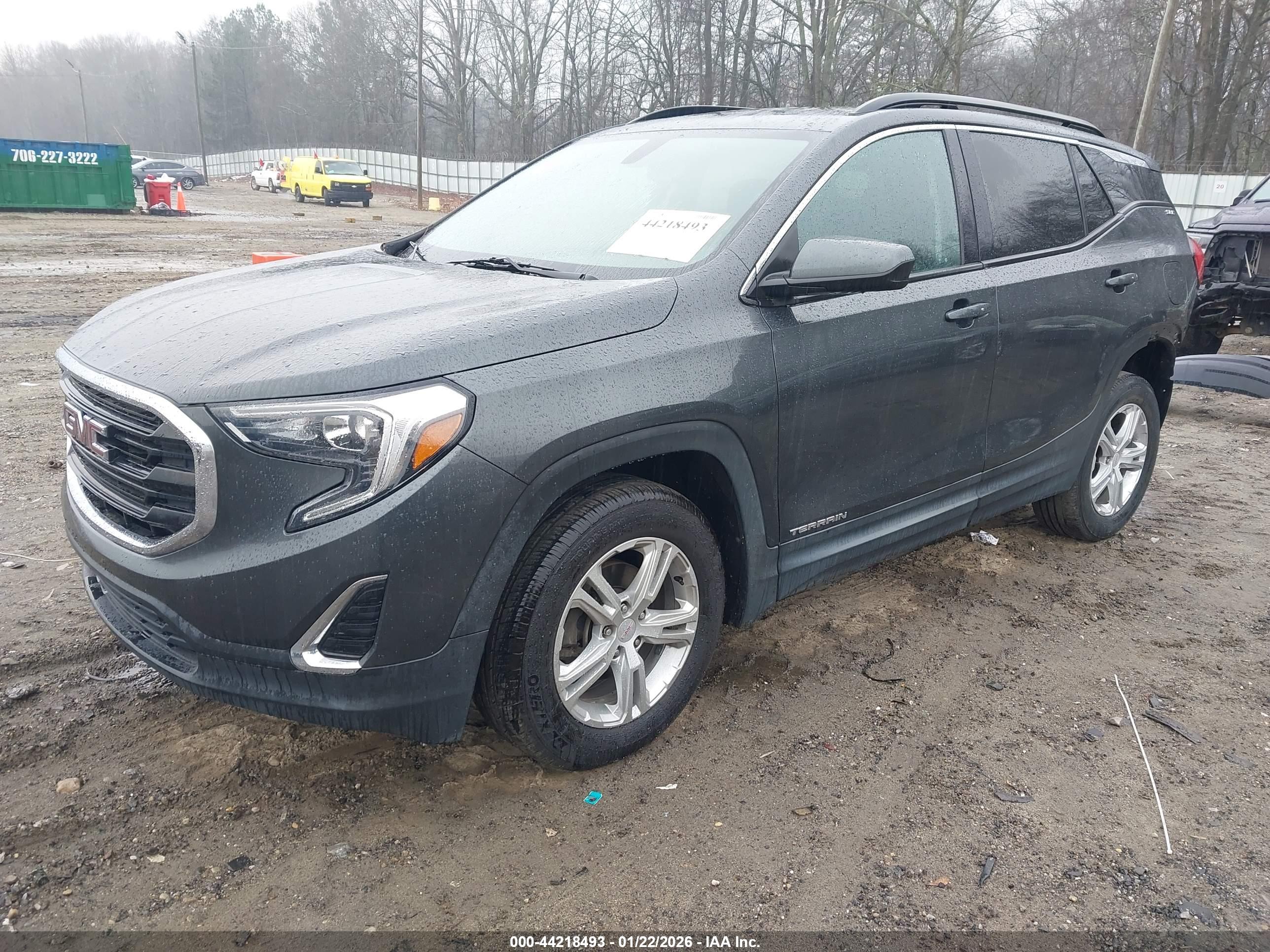 GMC TERRAIN image 2