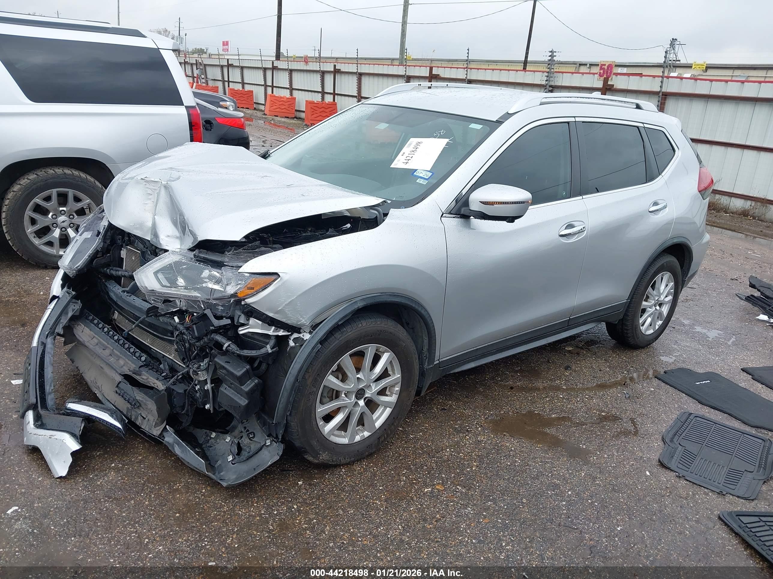 NISSAN ROGUE image 2