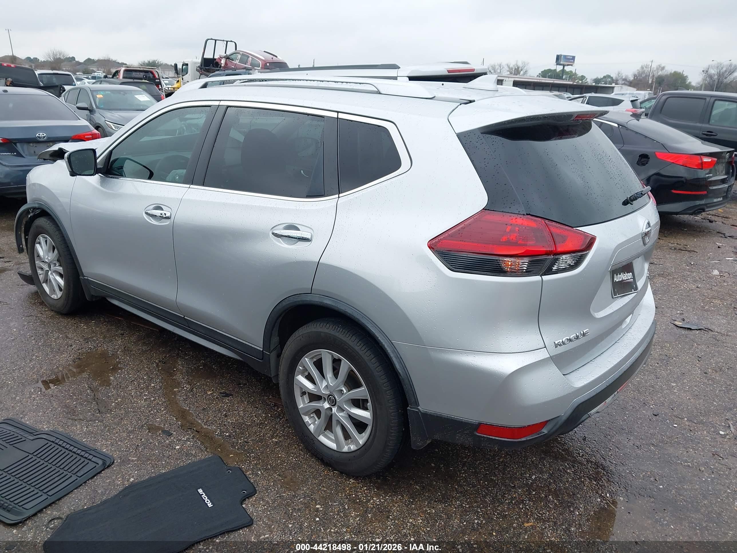 NISSAN ROGUE image 3