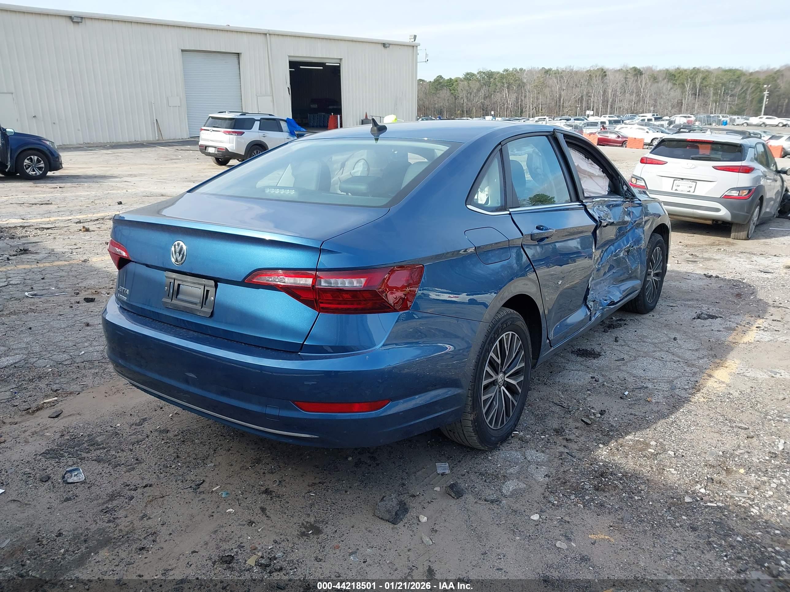 VOLKSWAGEN JETTA image 4