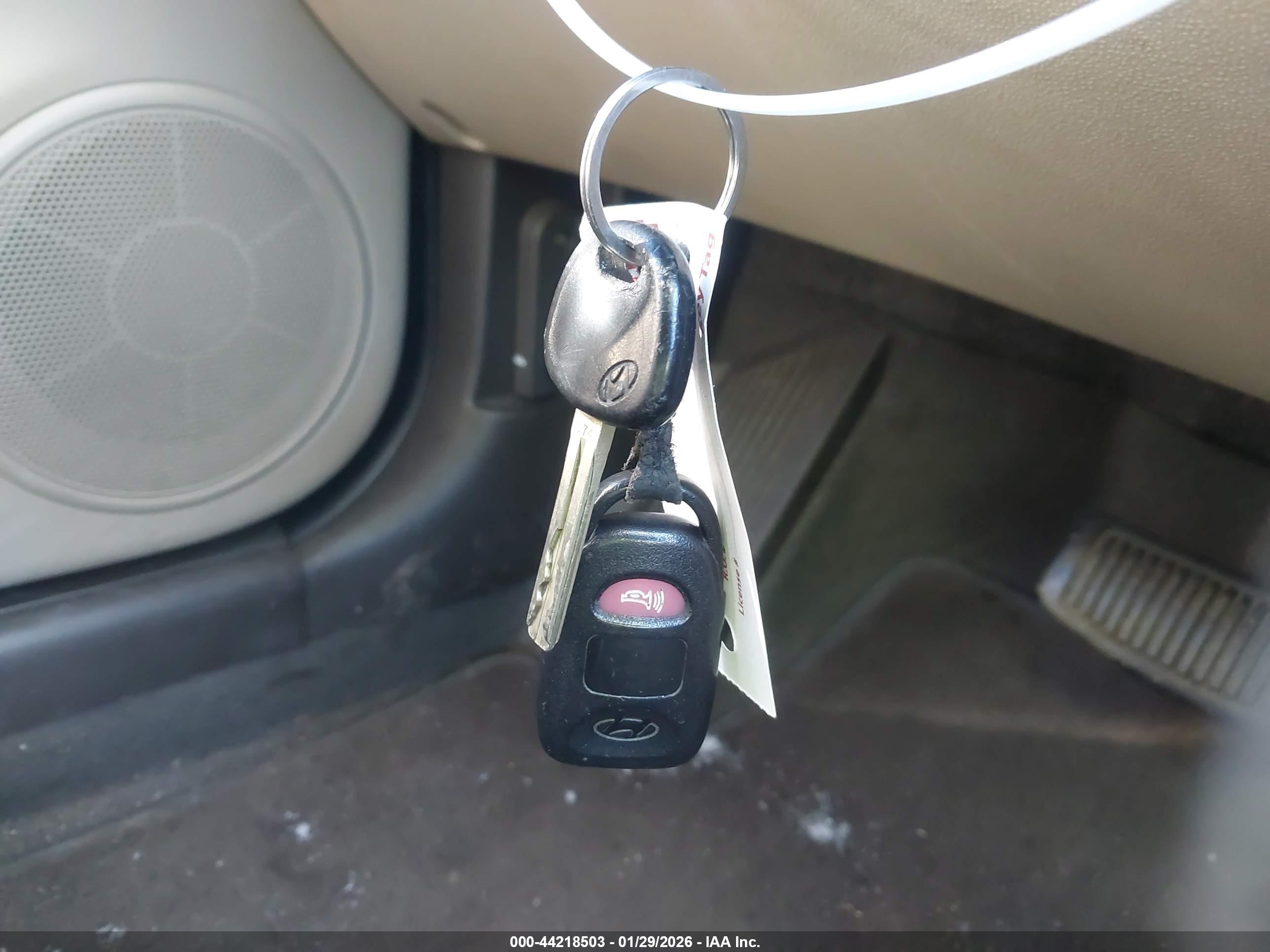 HYUNDAI ELANTRA image 11