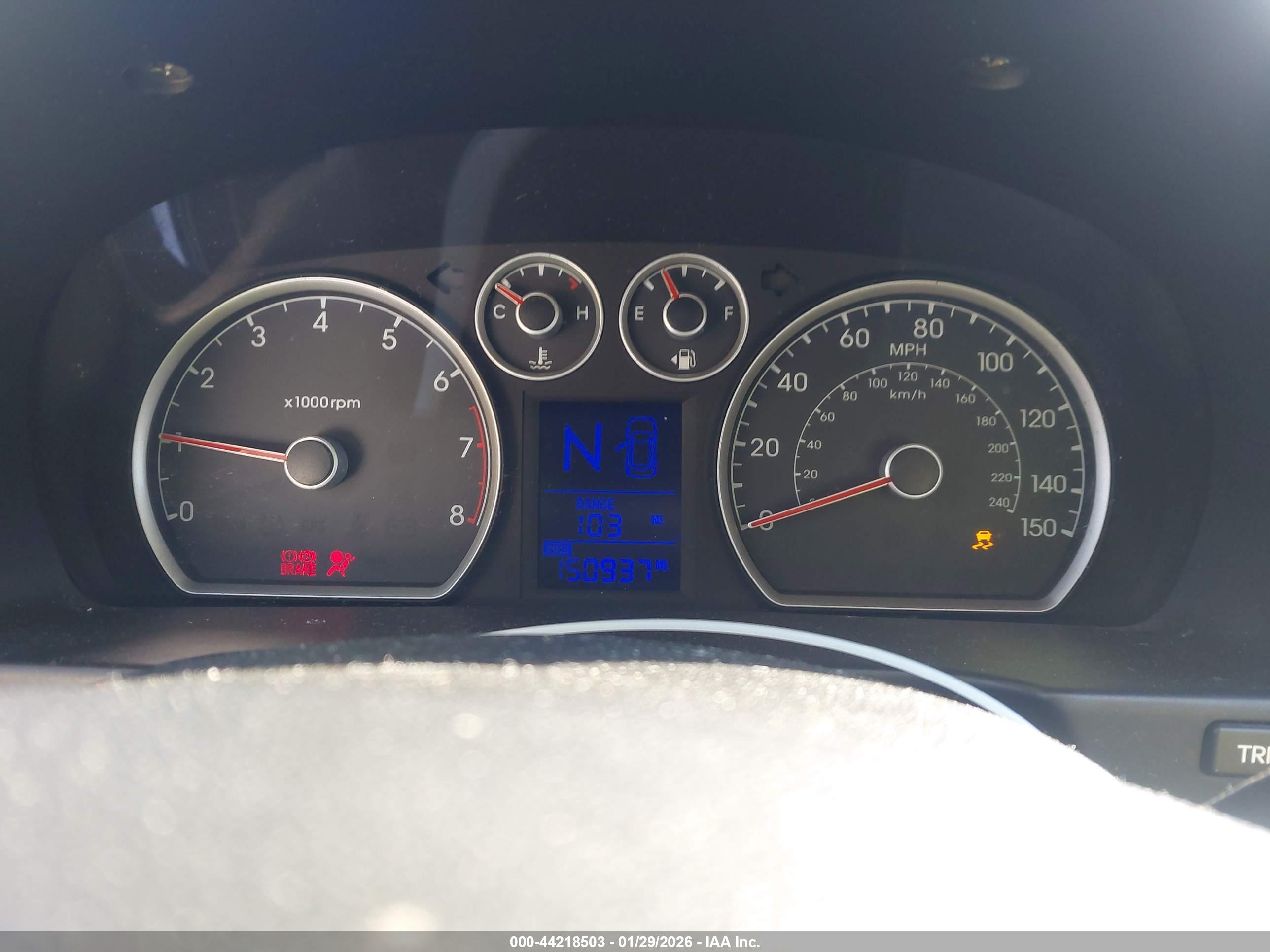 HYUNDAI ELANTRA image 7
