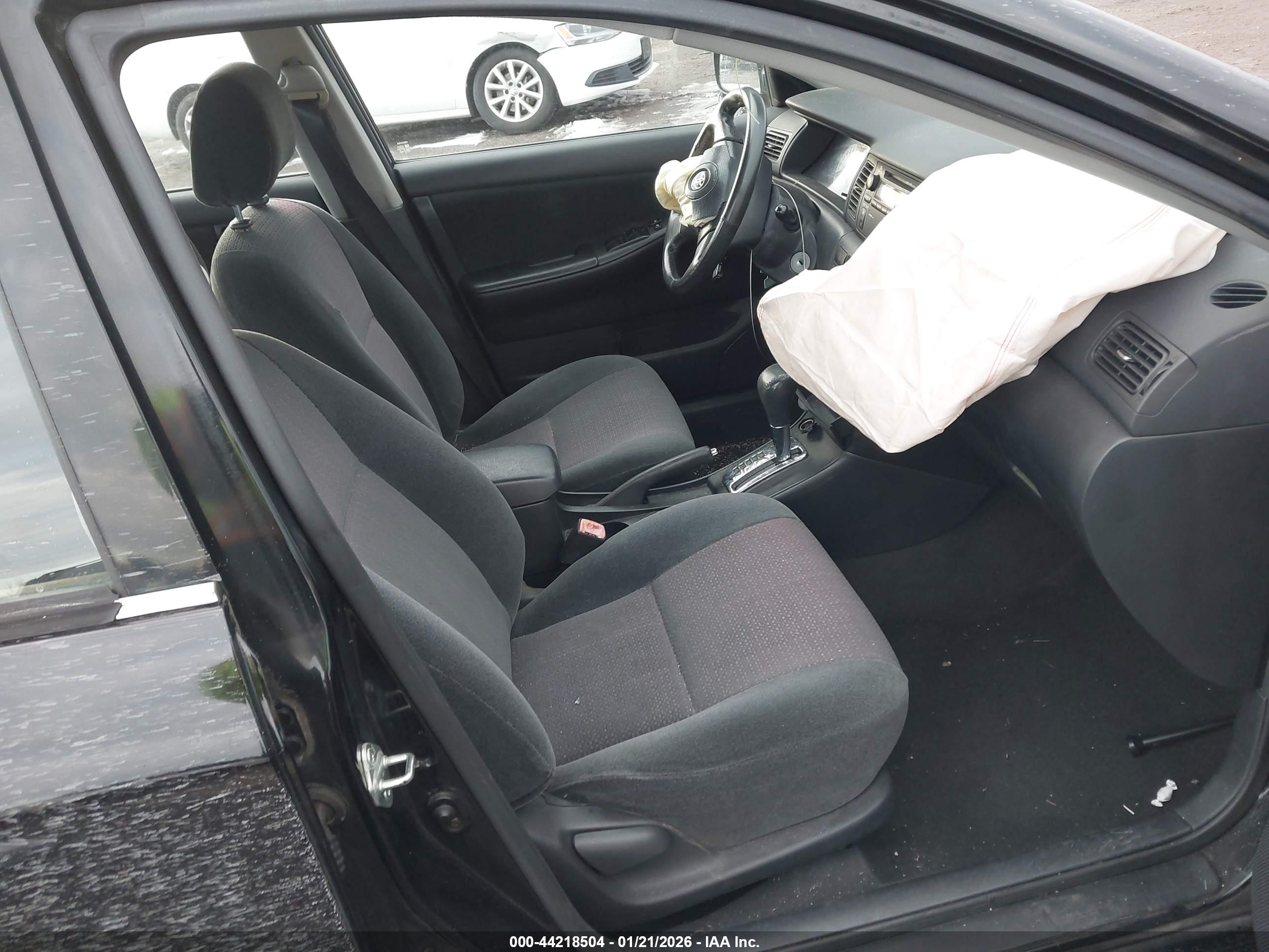 TOYOTA COROLLA image 5
