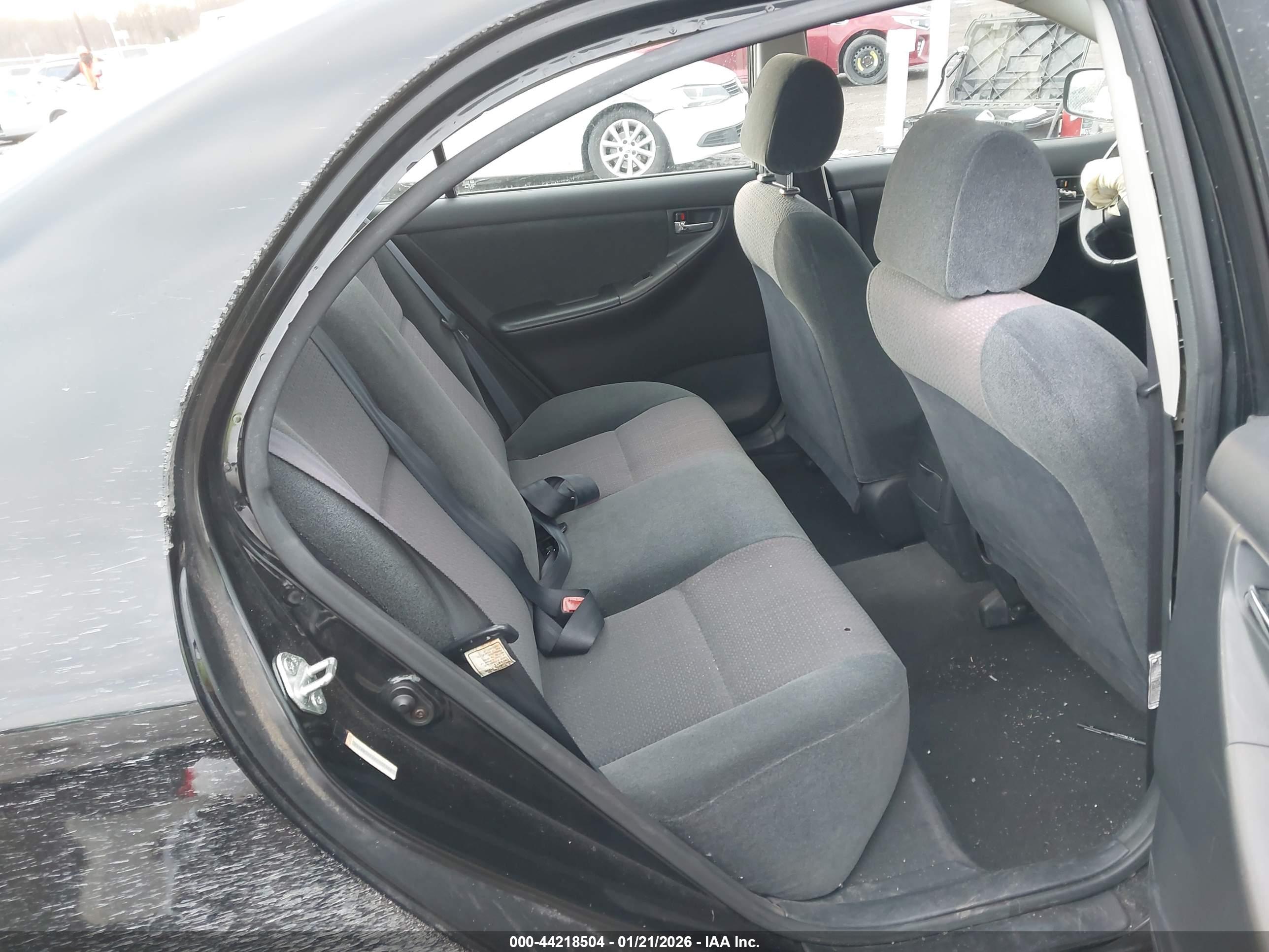 TOYOTA COROLLA image 8