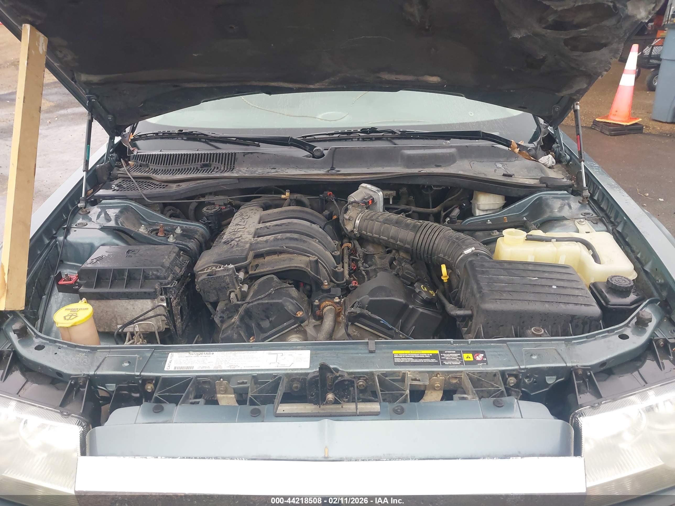 CHRYSLER 300 image 10