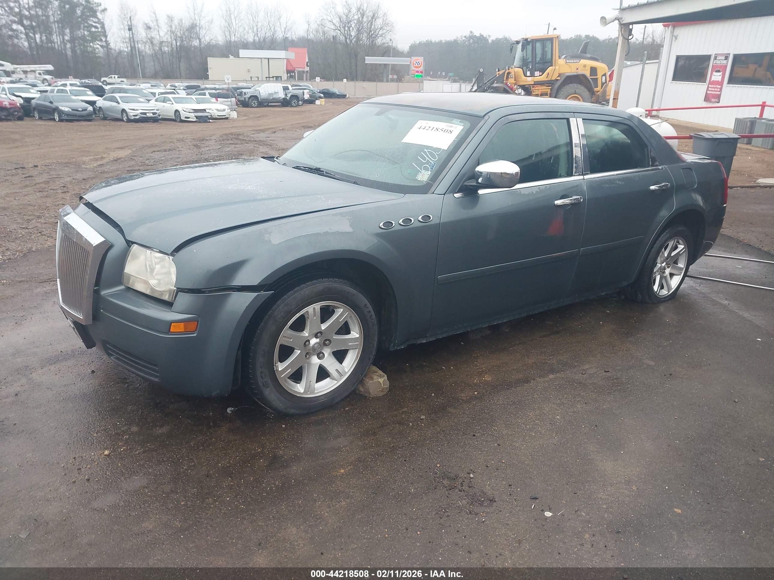 CHRYSLER 300 image 2