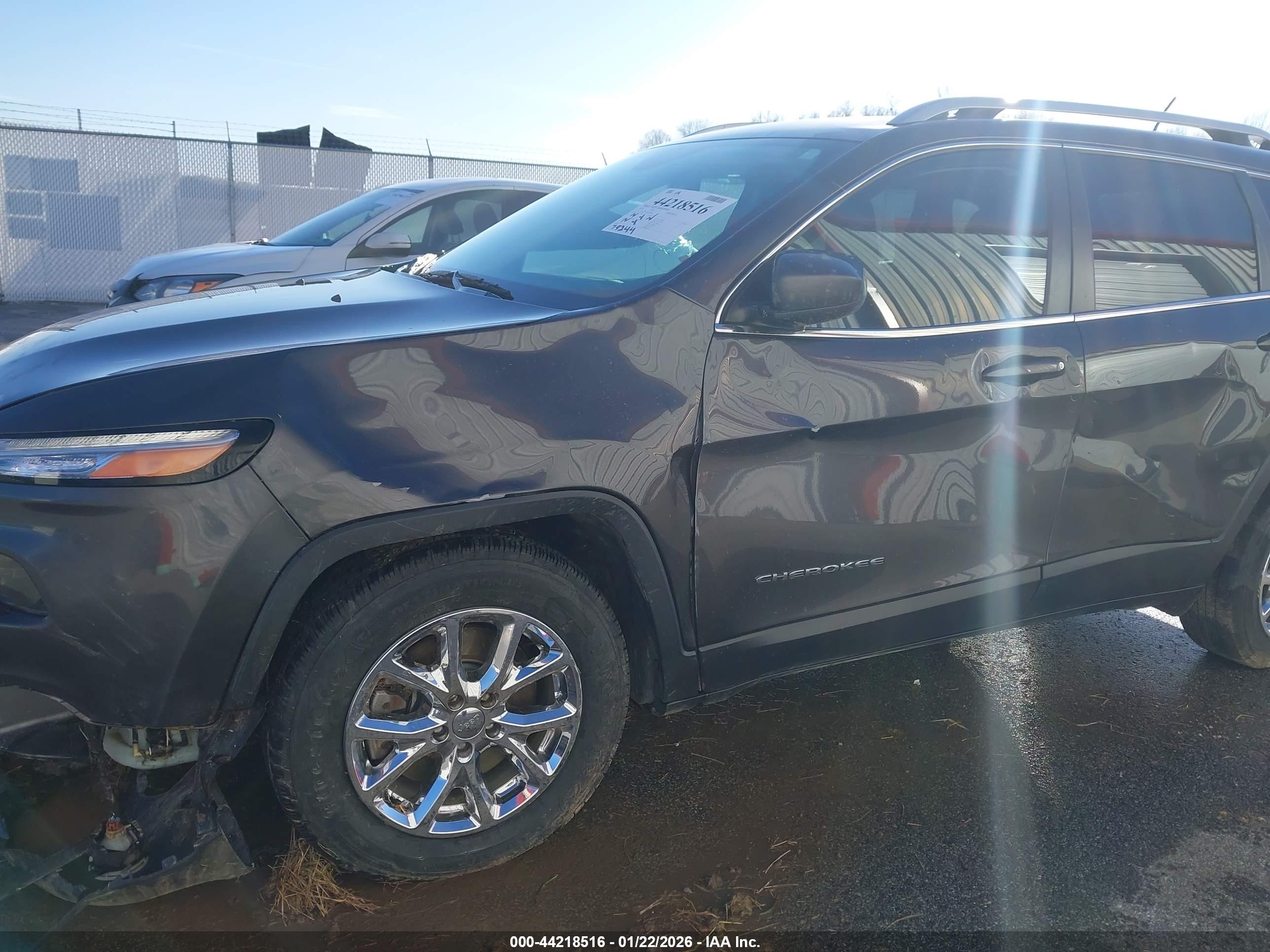 JEEP CHEROKEE image 6