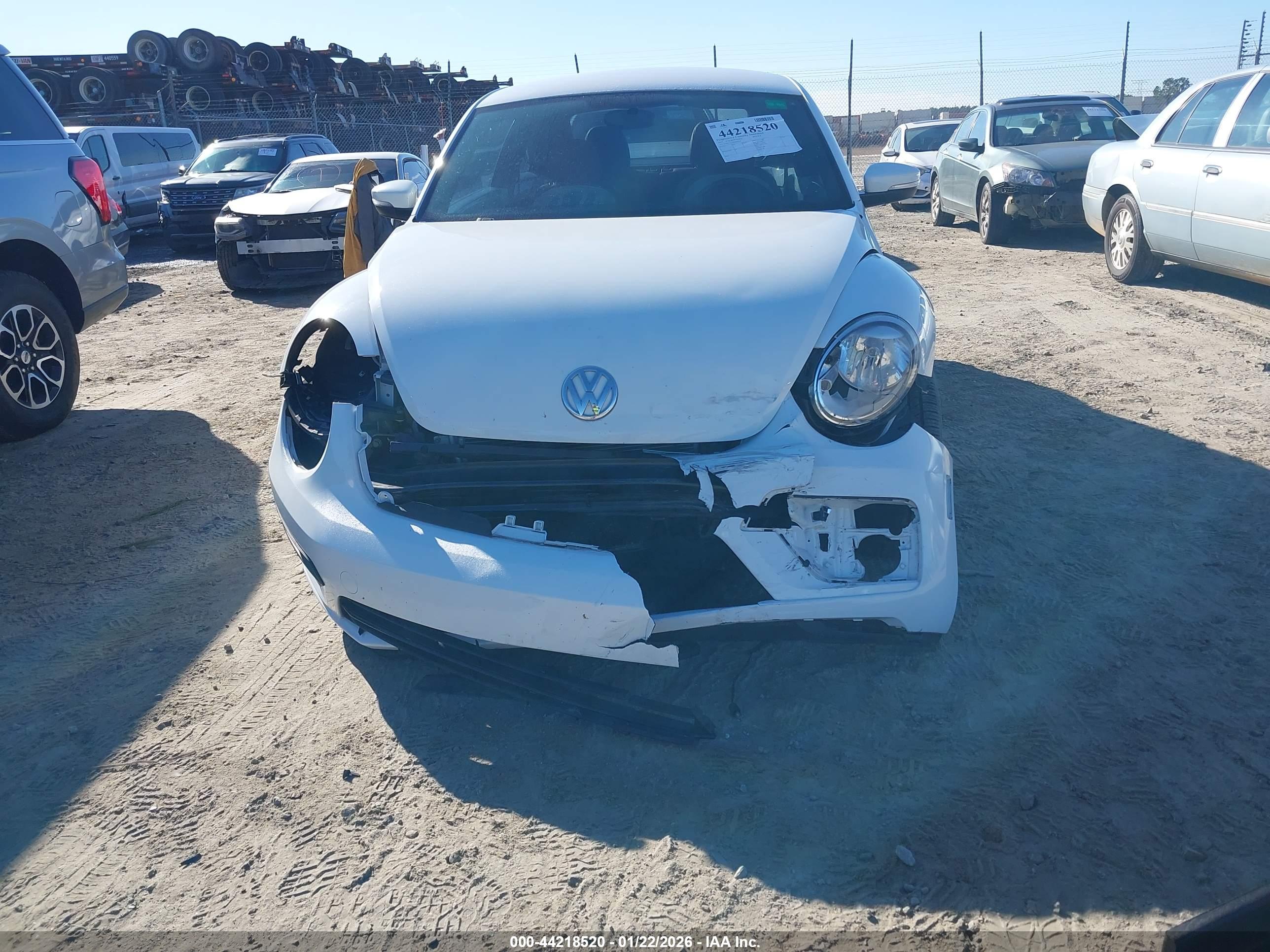 VOLKSWAGEN BEETLE image 6