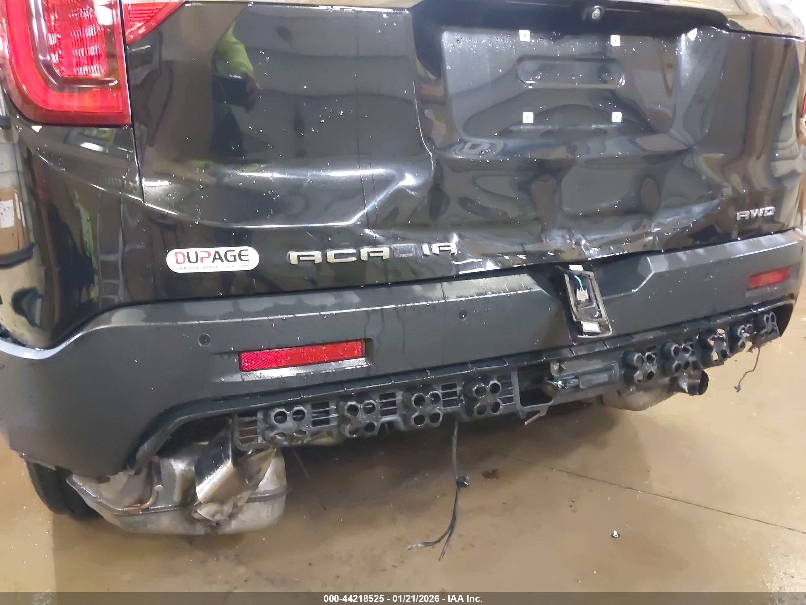 GMC ACADIA image 6