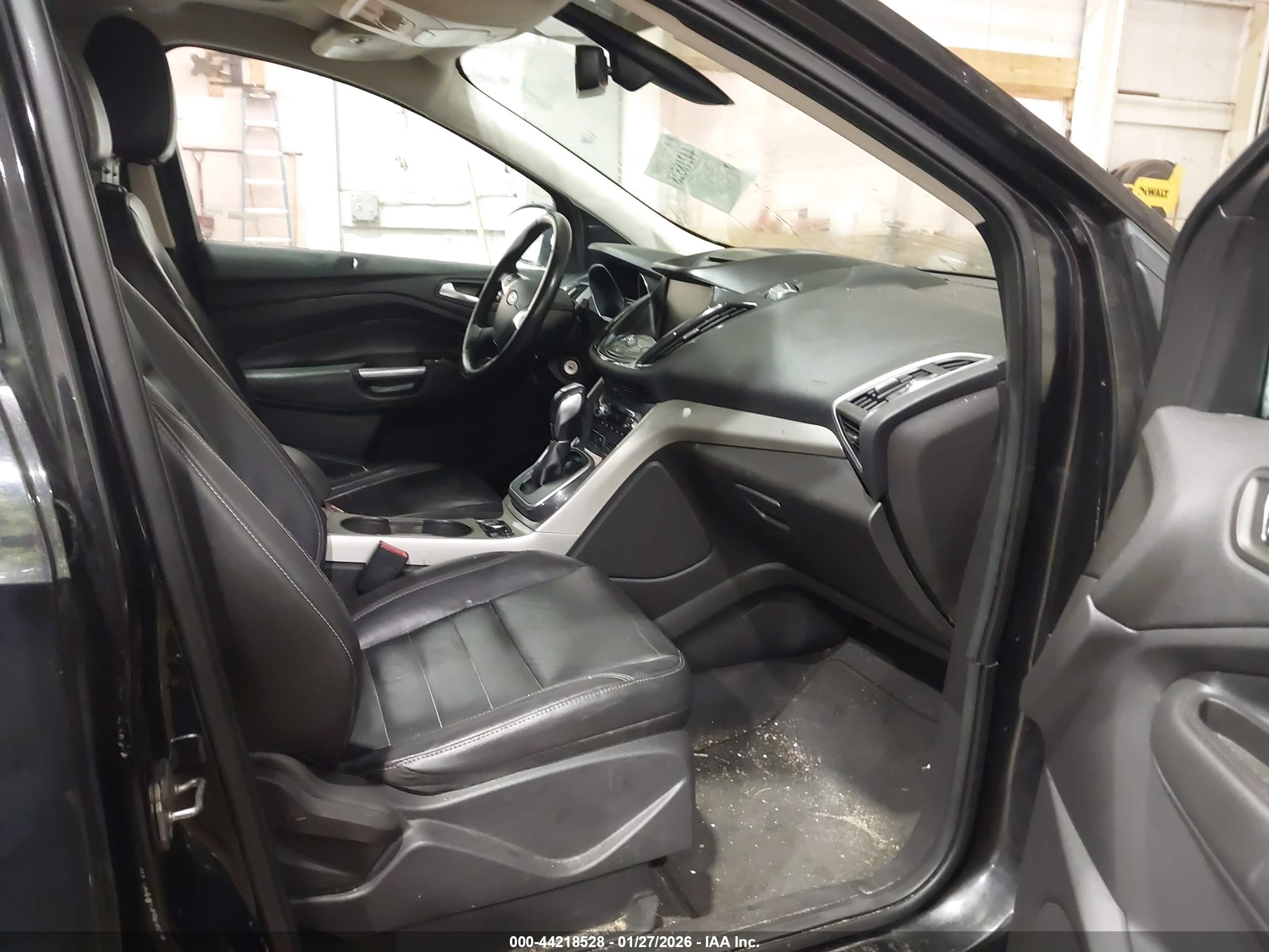 FORD ESCAPE image 5