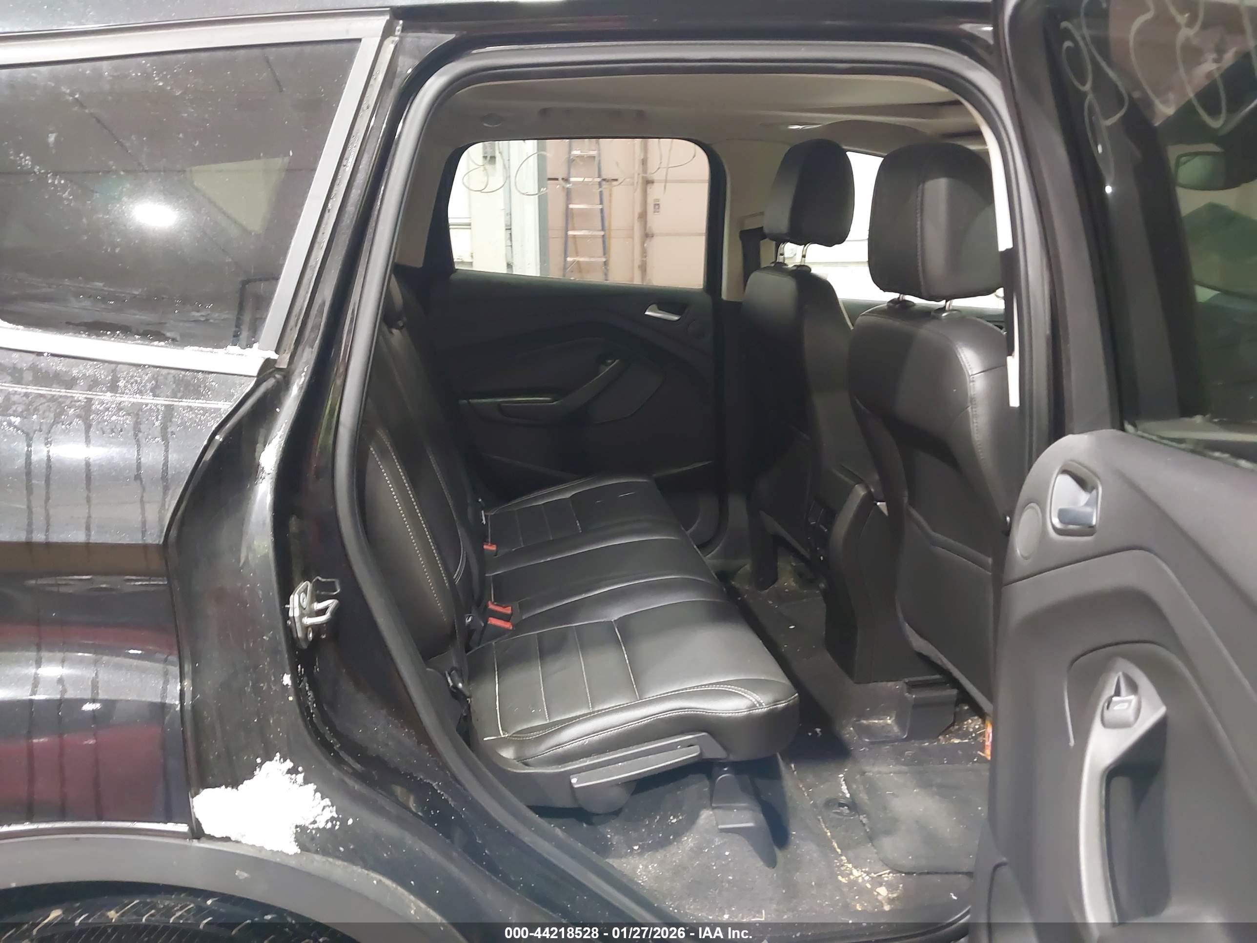 FORD ESCAPE image 8