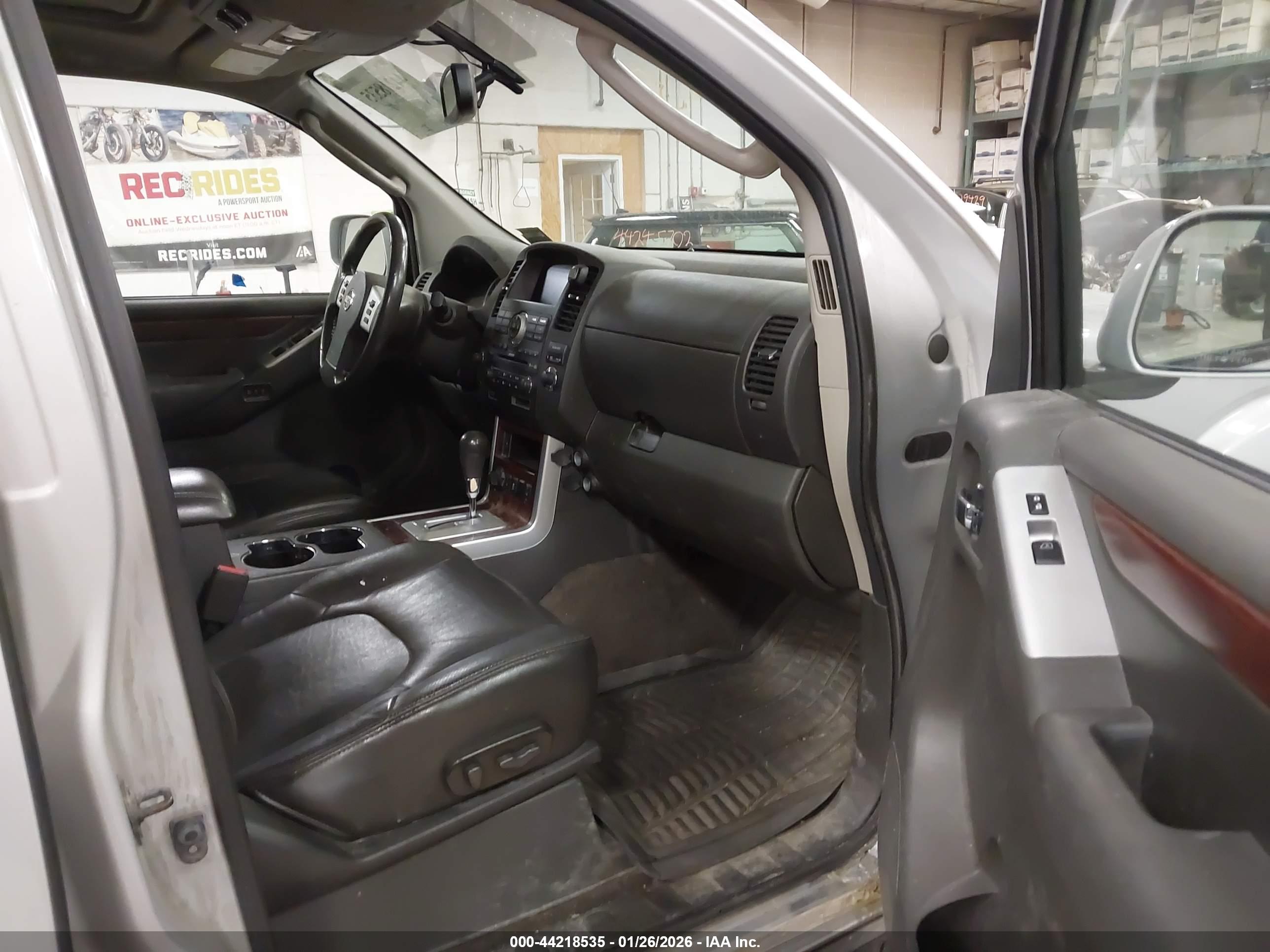 NISSAN PATHFINDER image 5