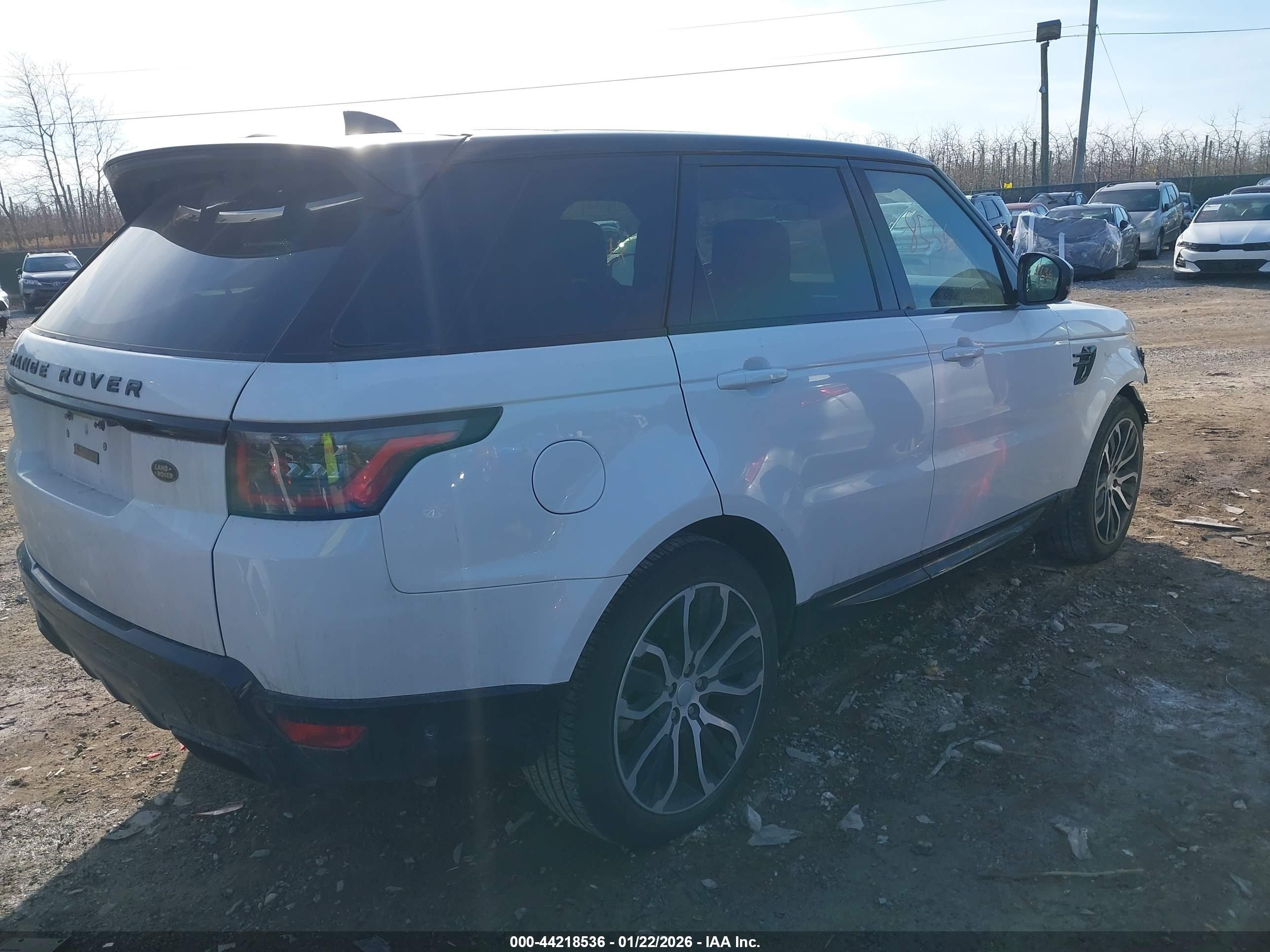 LAND ROVER image 4