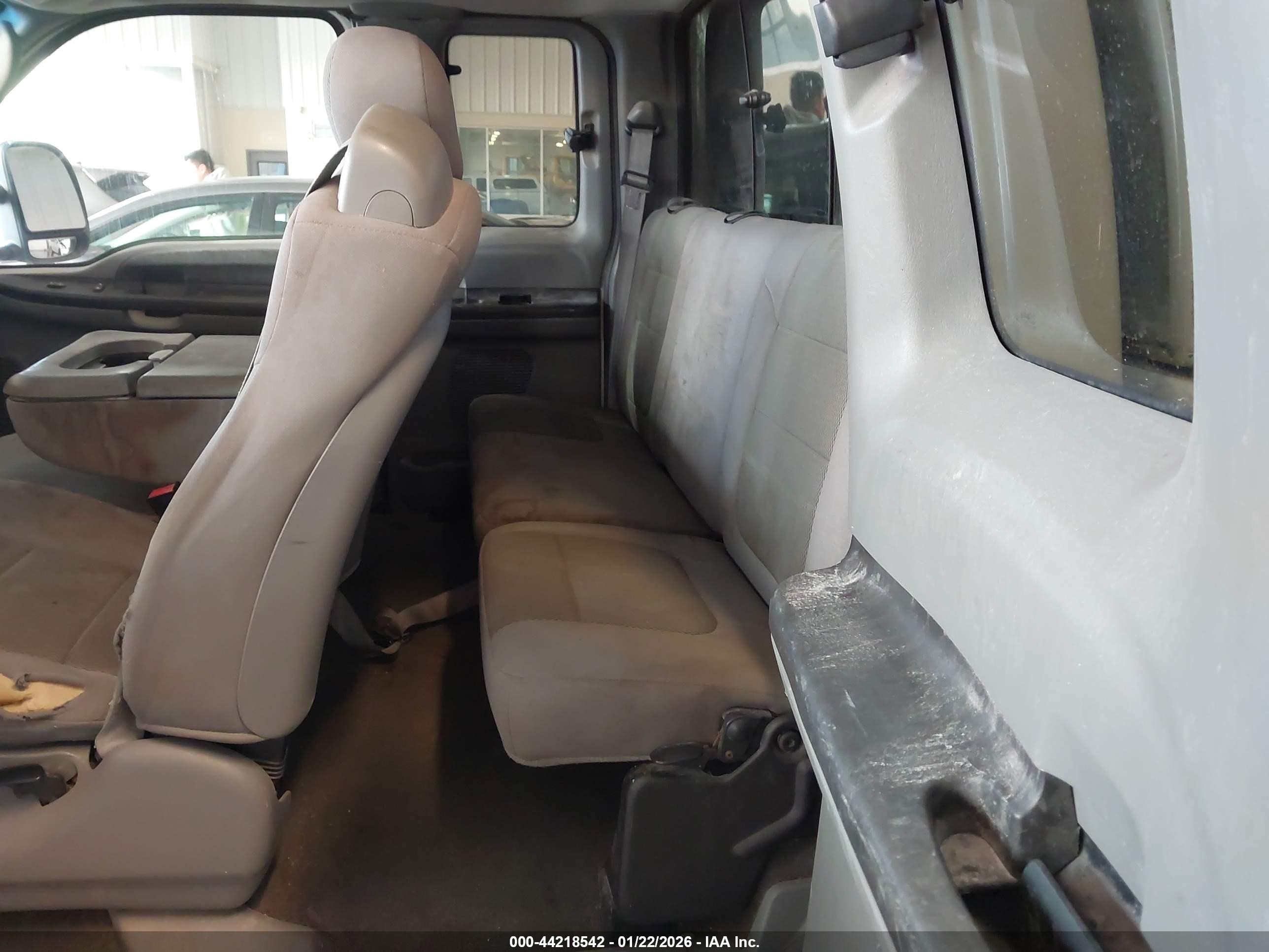 FORD F-250 image 8