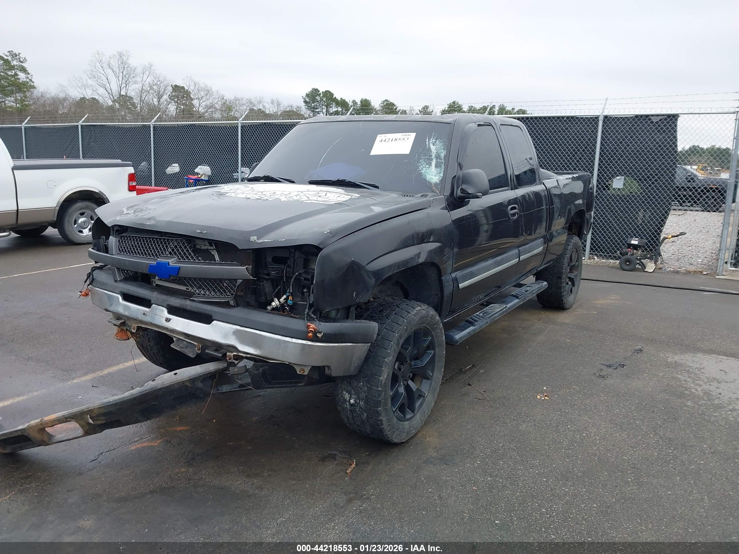 CHEVROLET SILVERADO image 2