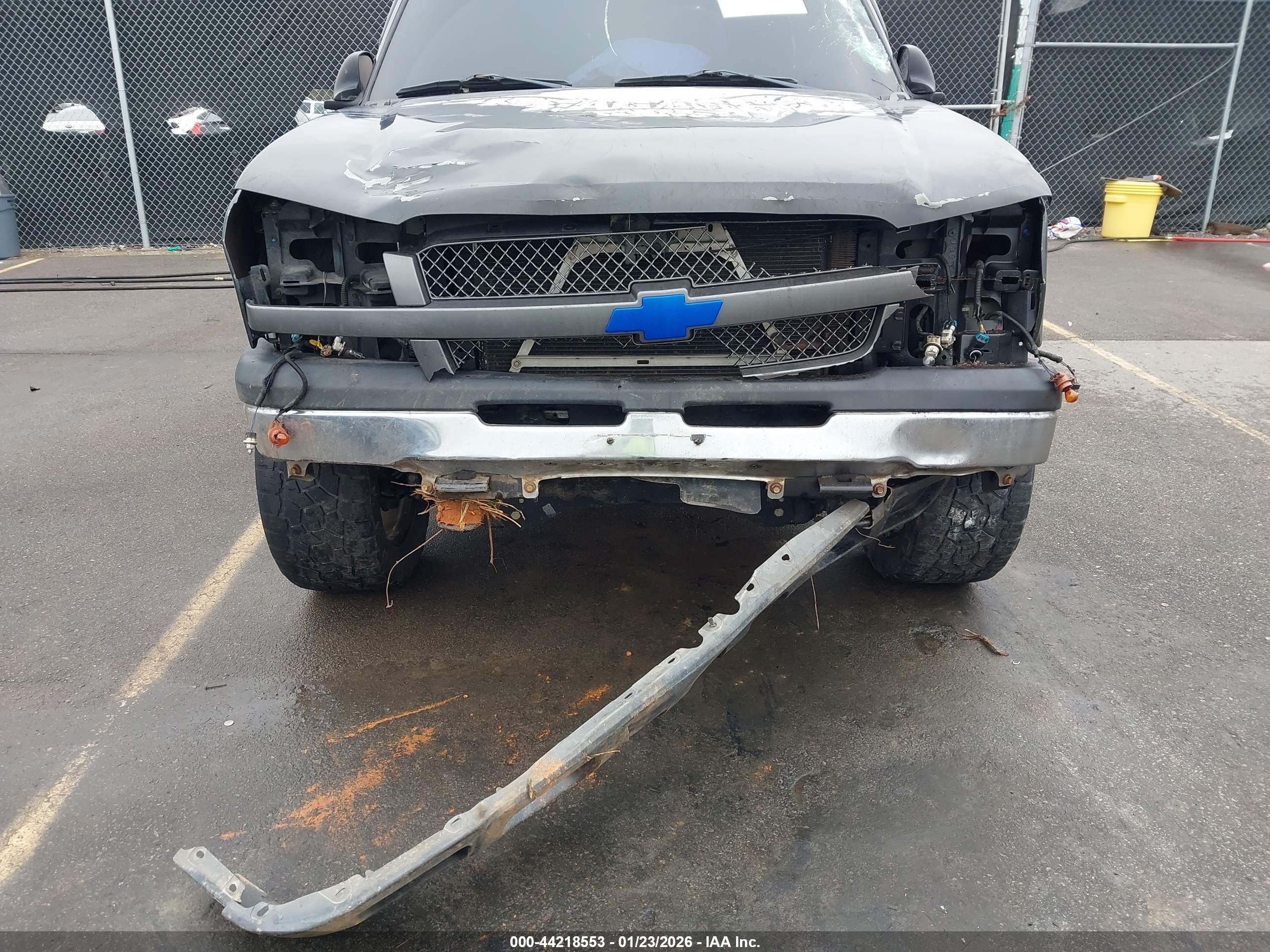 CHEVROLET SILVERADO image 6