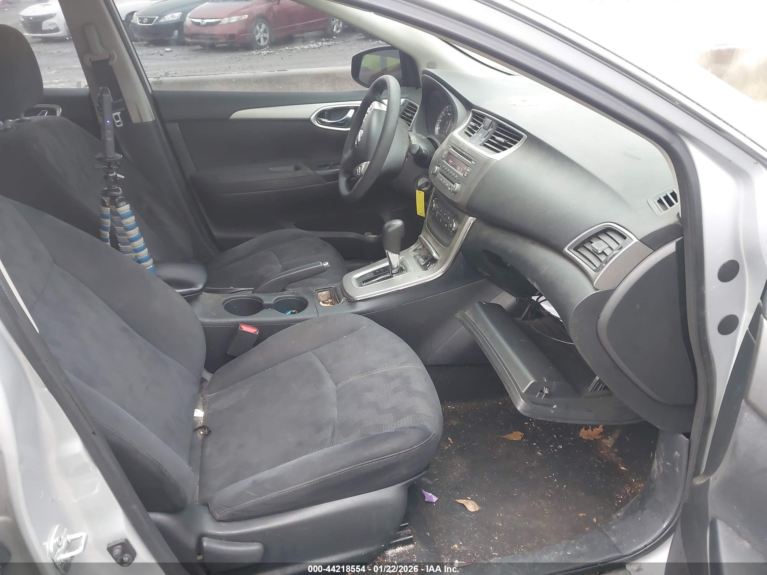 NISSAN SENTRA image 5