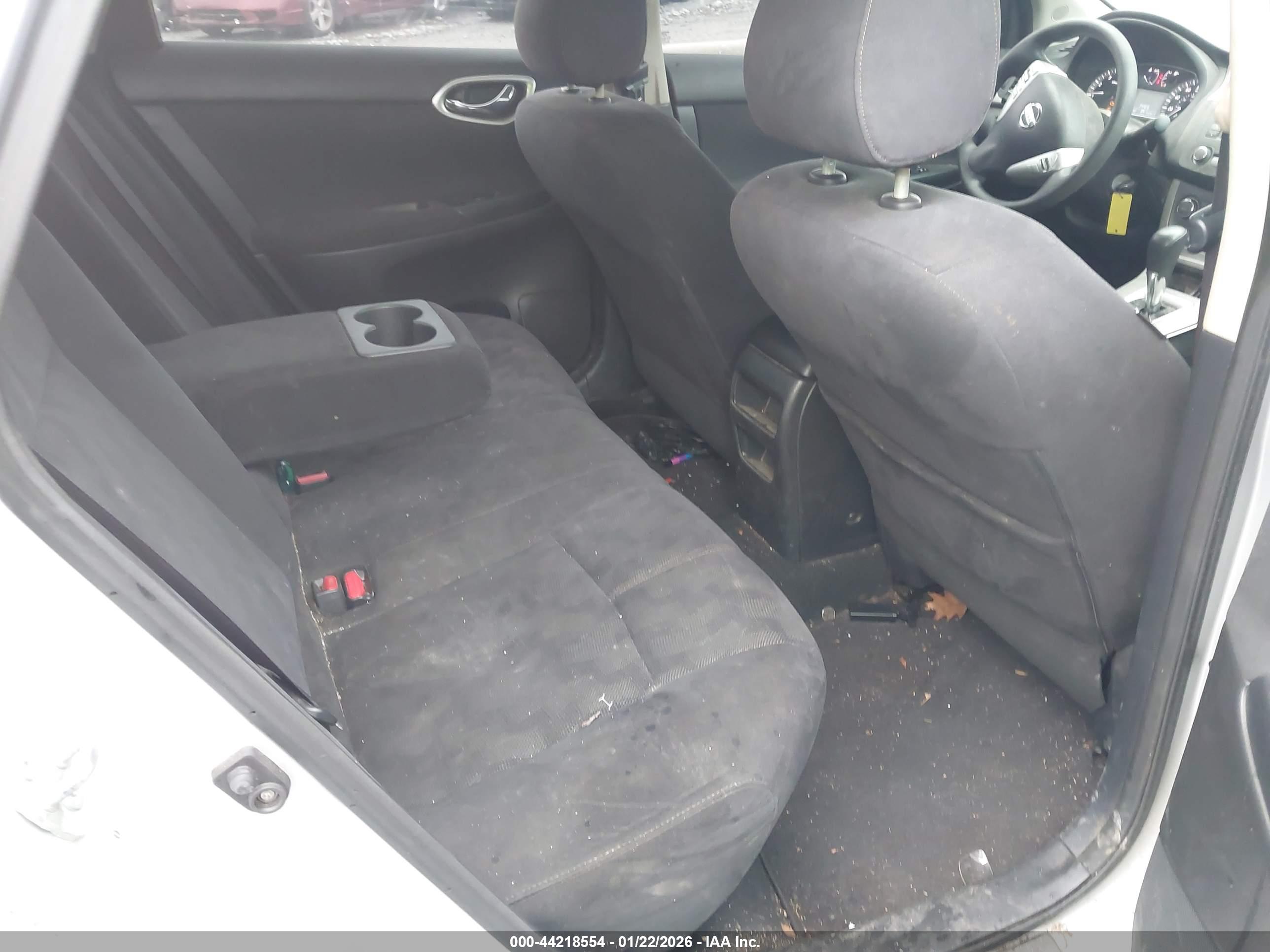 NISSAN SENTRA image 8