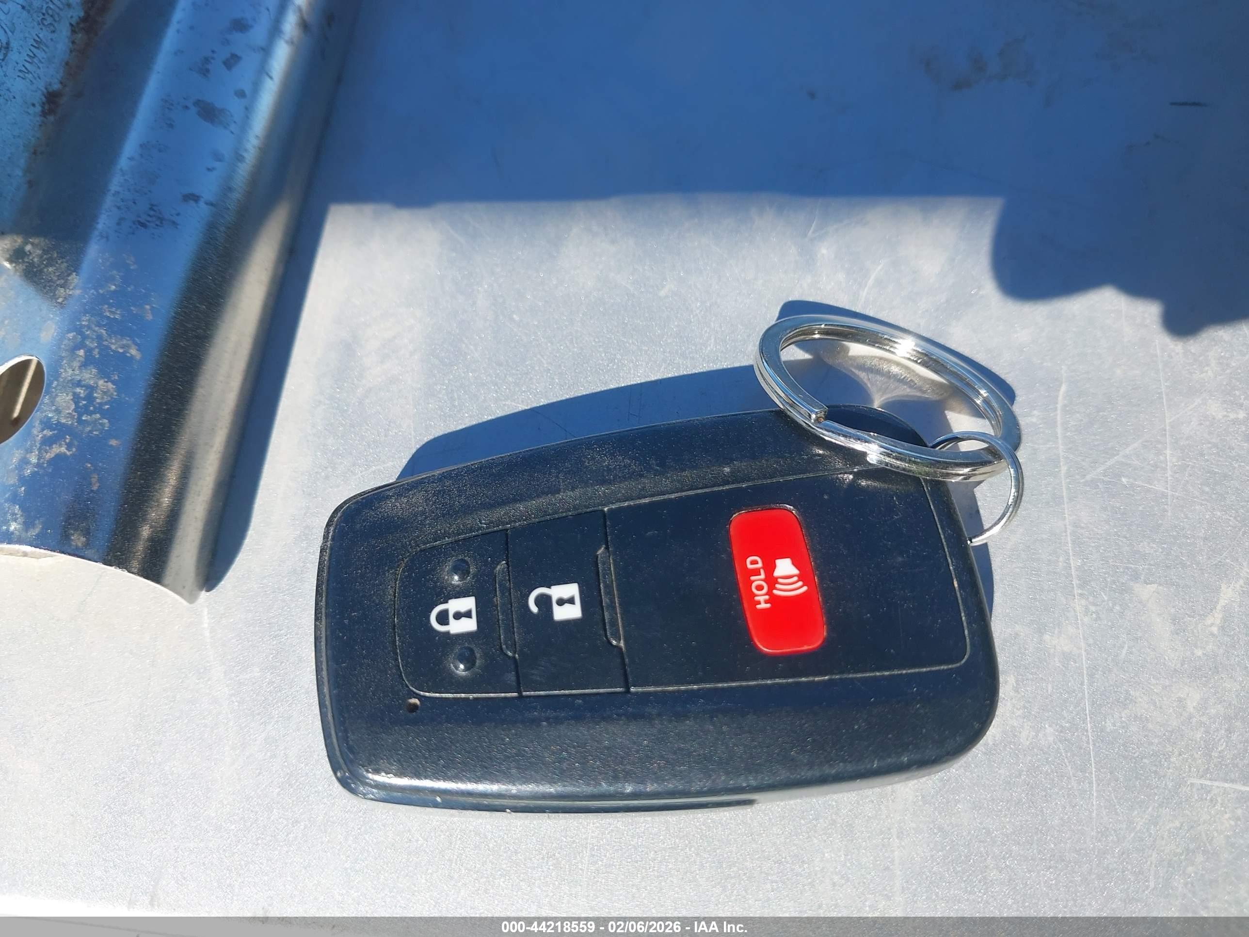 TOYOTA PRIUS image 11