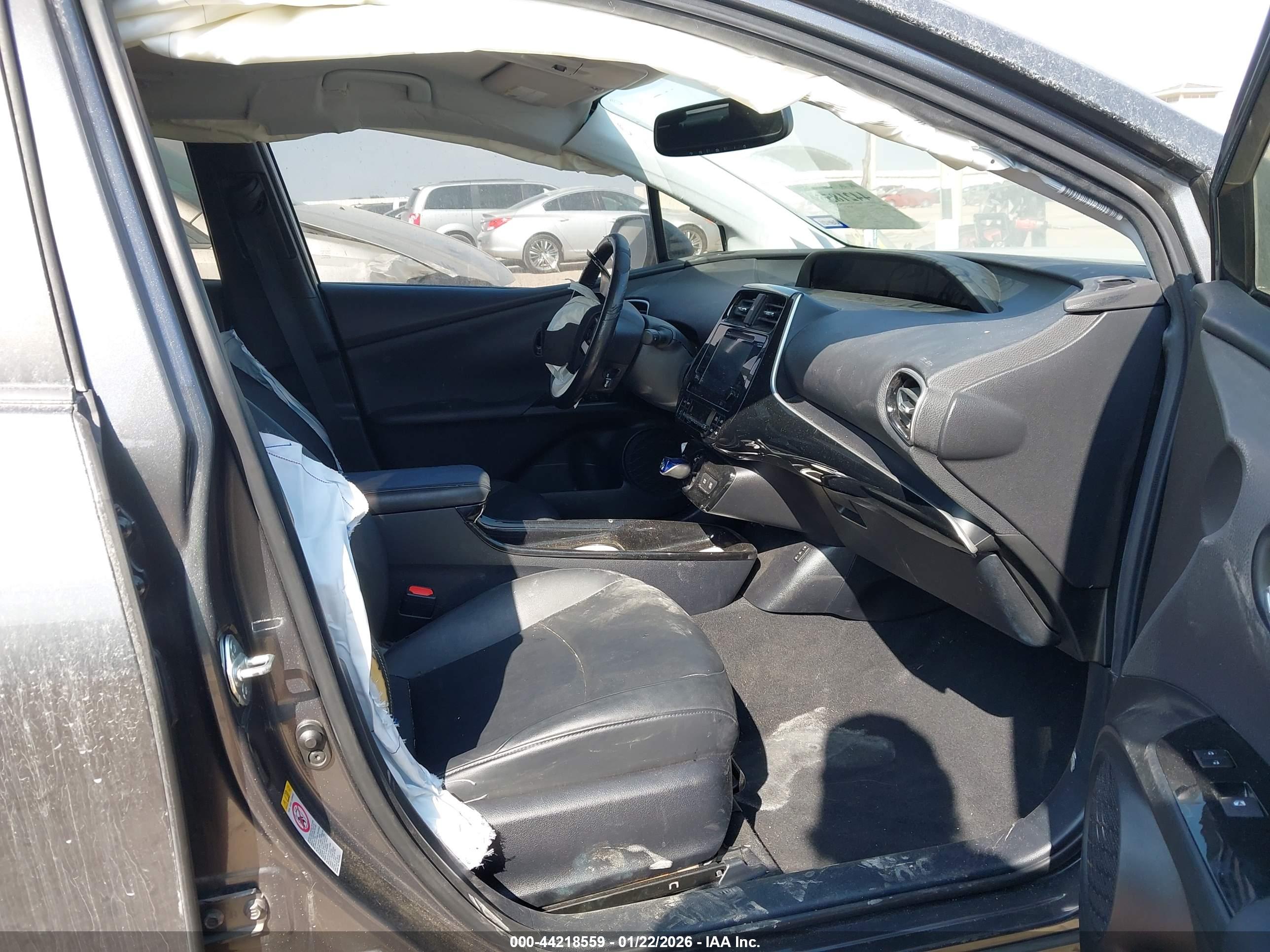 TOYOTA PRIUS image 5