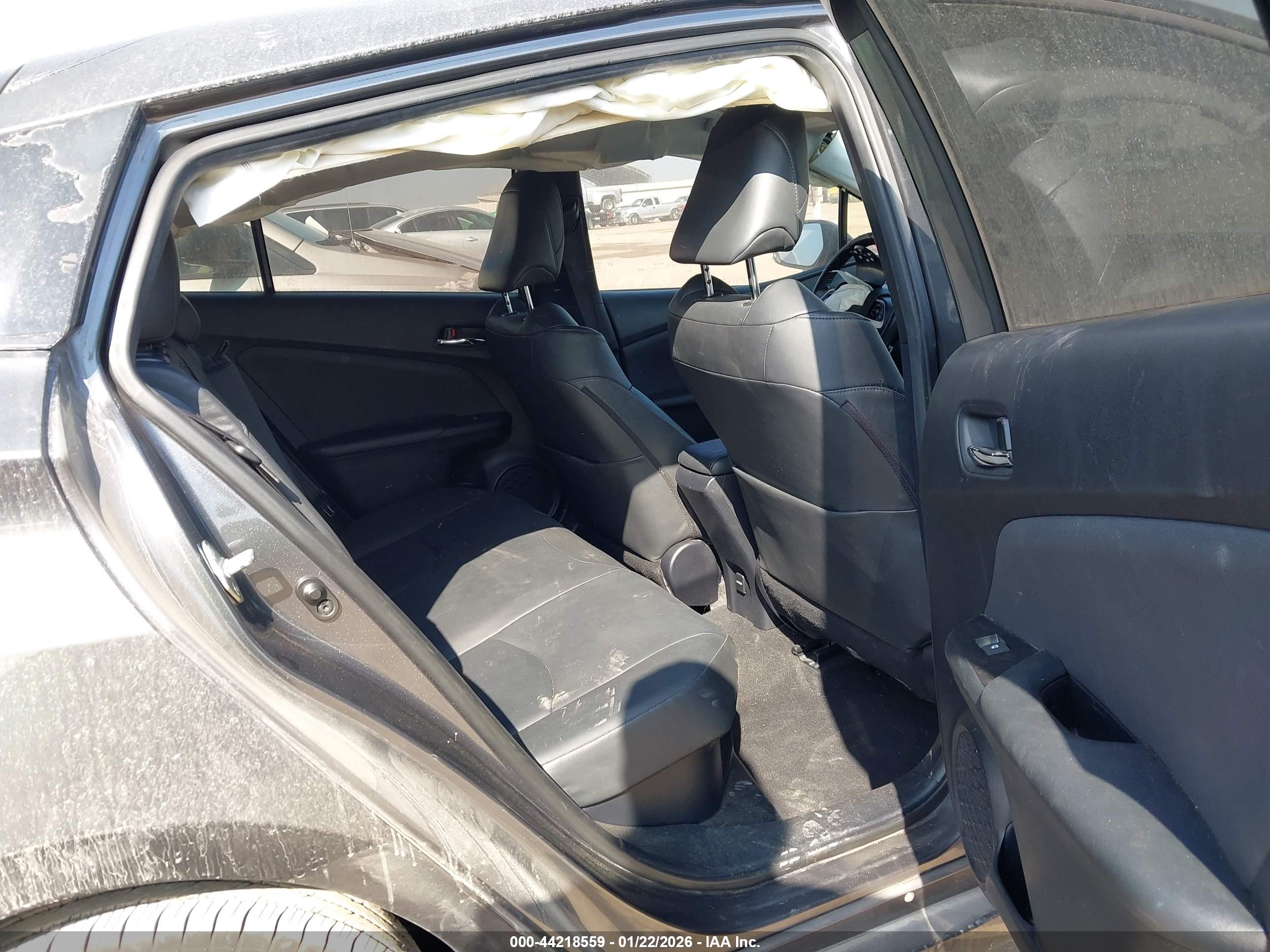 TOYOTA PRIUS image 8