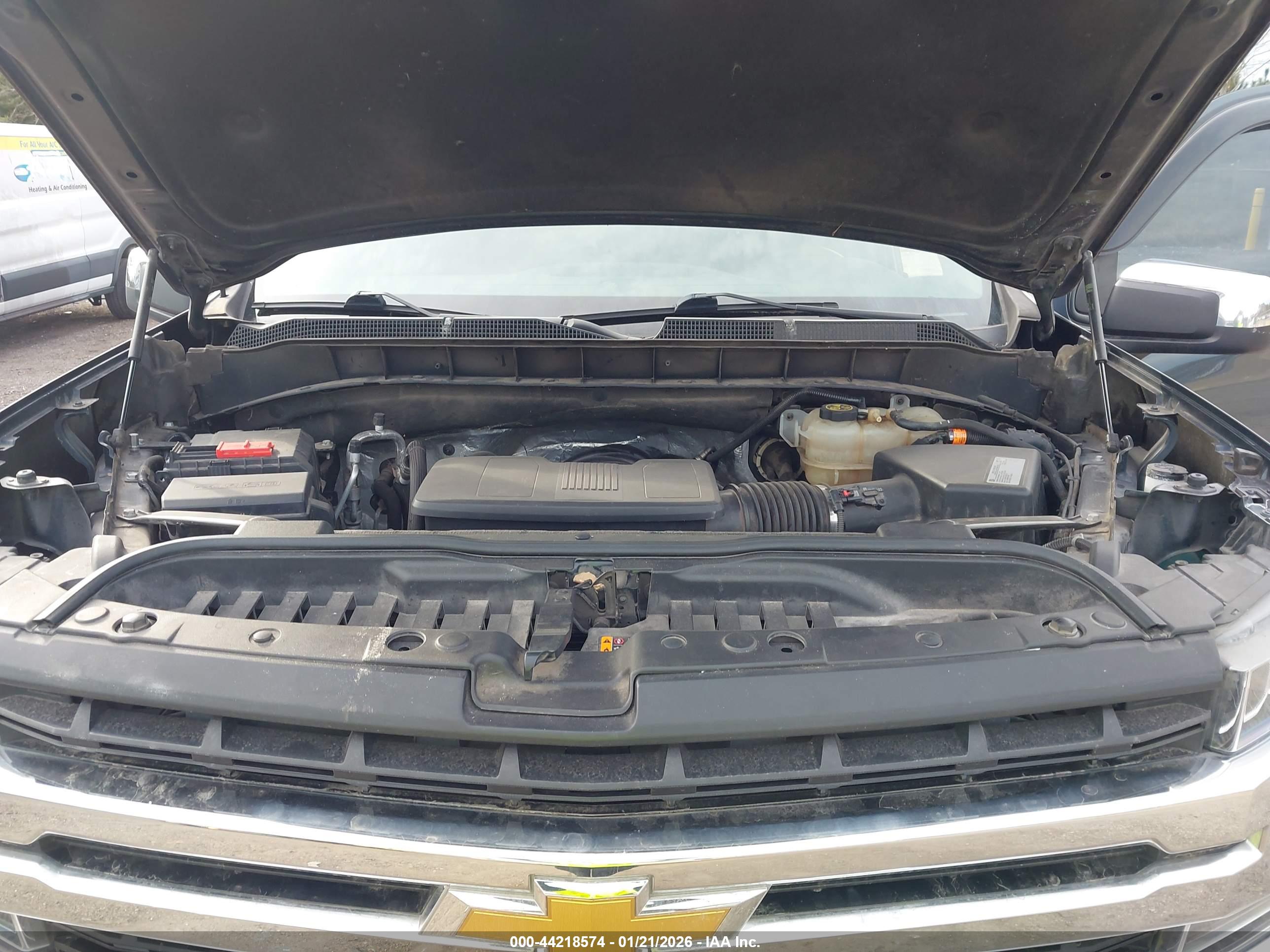 CHEVROLET SILVERADO image 10