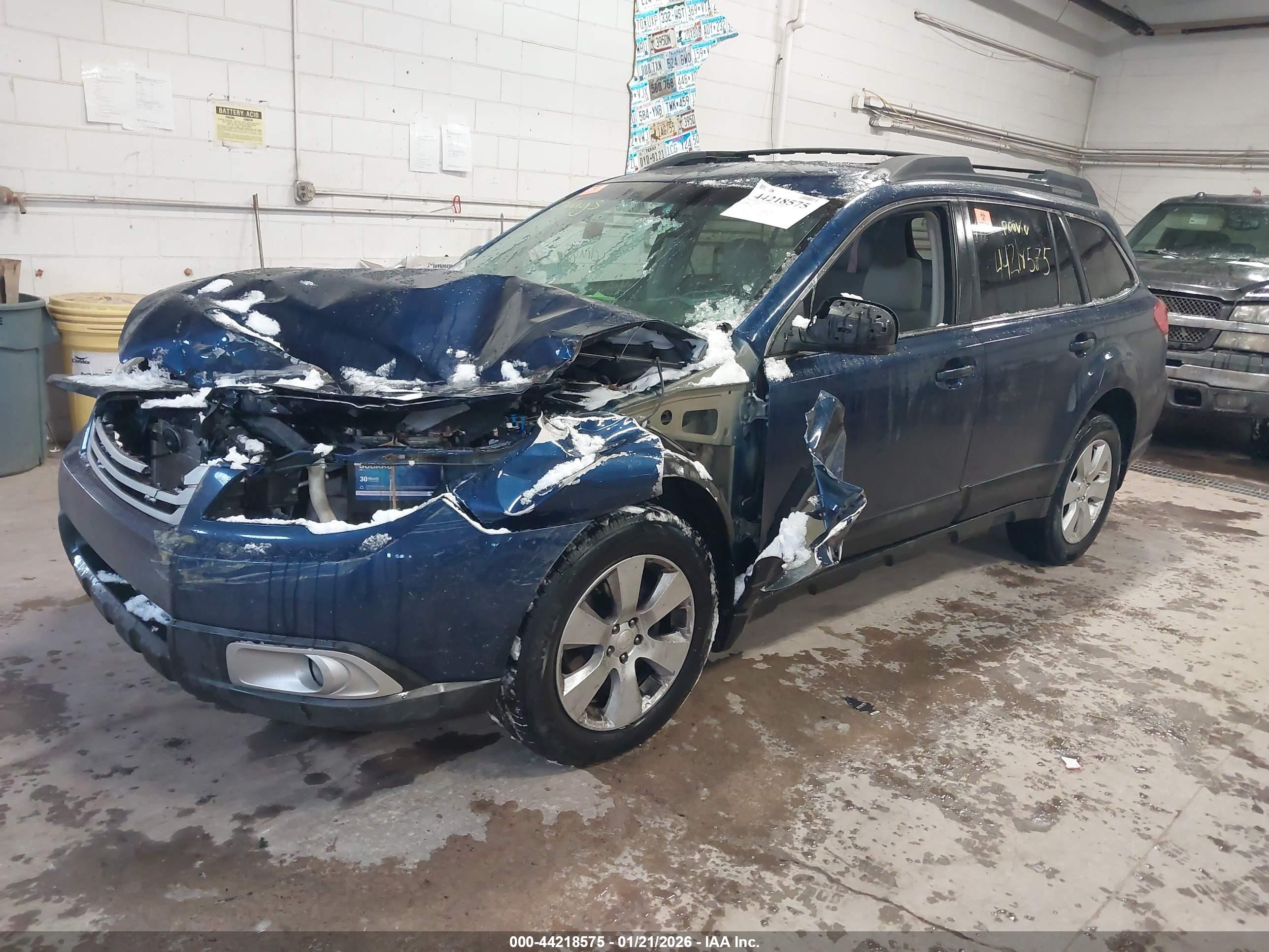 SUBARU OUTBACK image 2