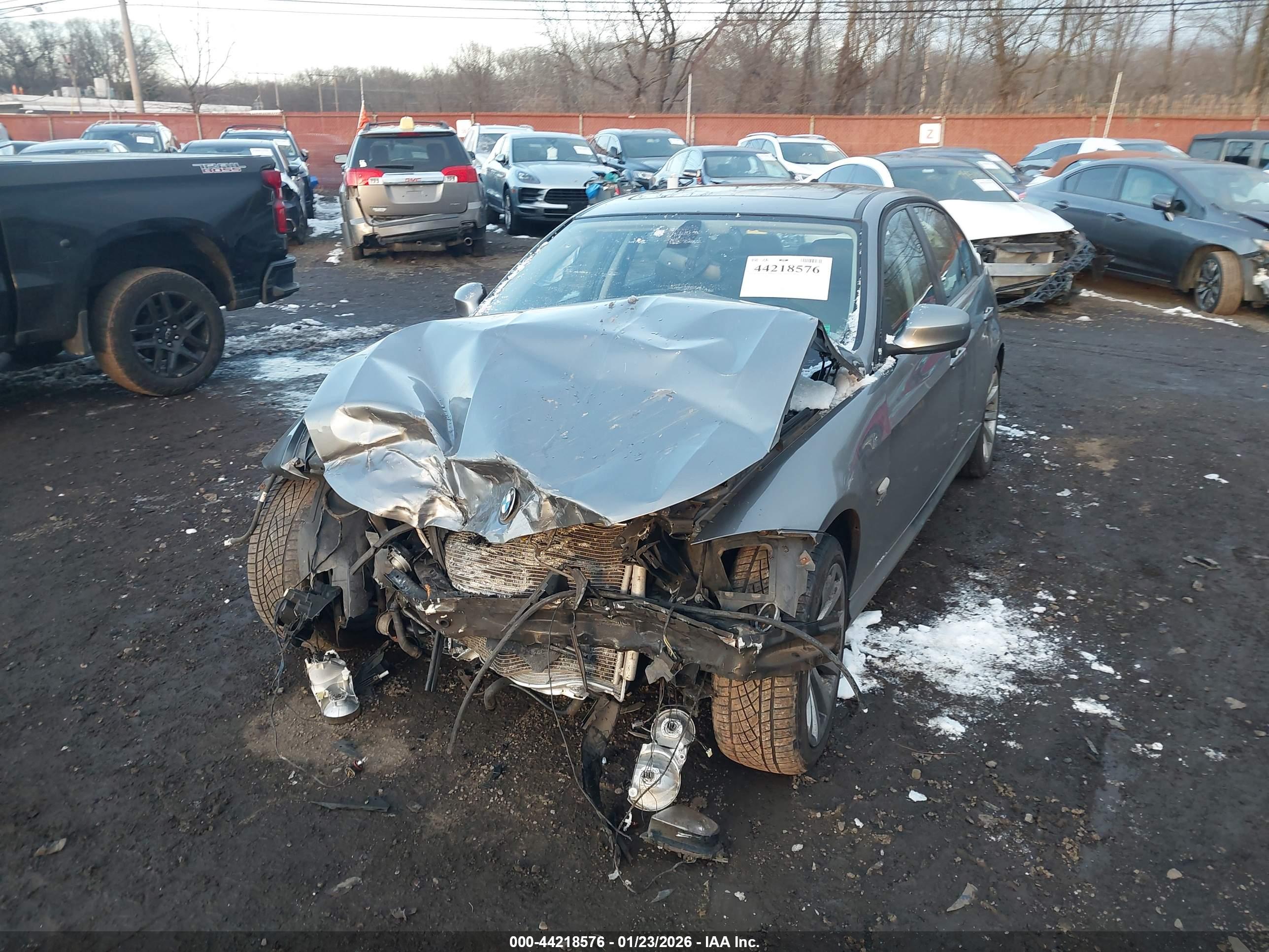 BMW 328I image 6