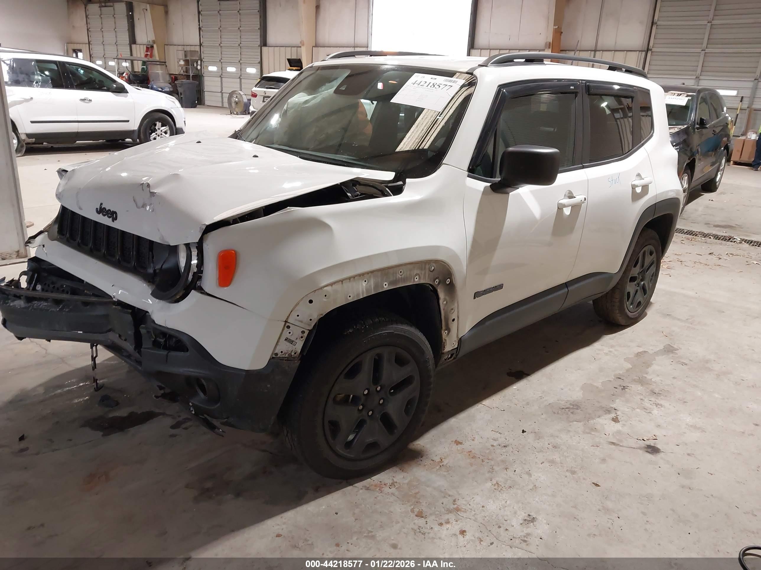 JEEP RENEGADE image 2