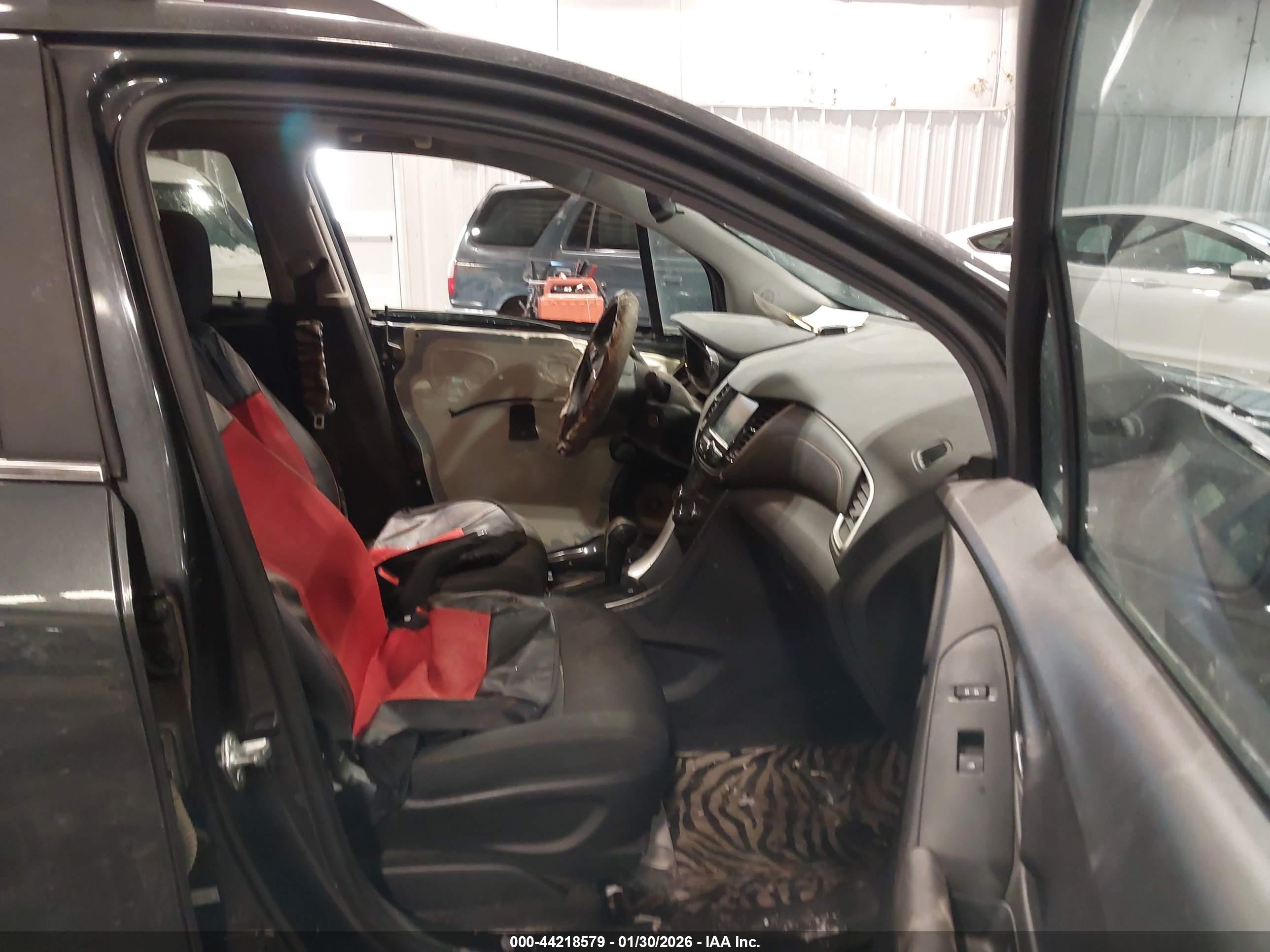 CHEVROLET TRAX image 5