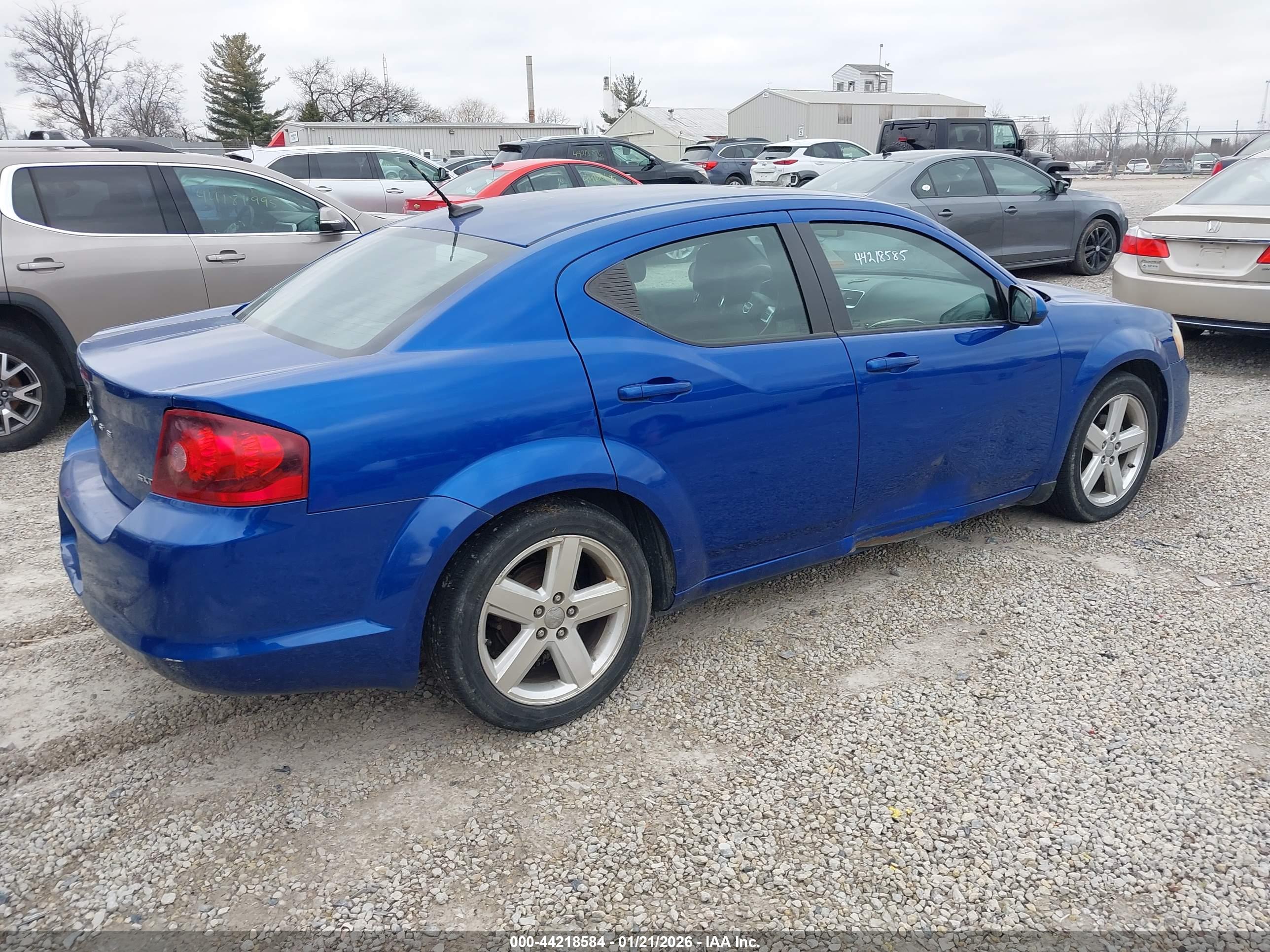 DODGE AVENGER image 4