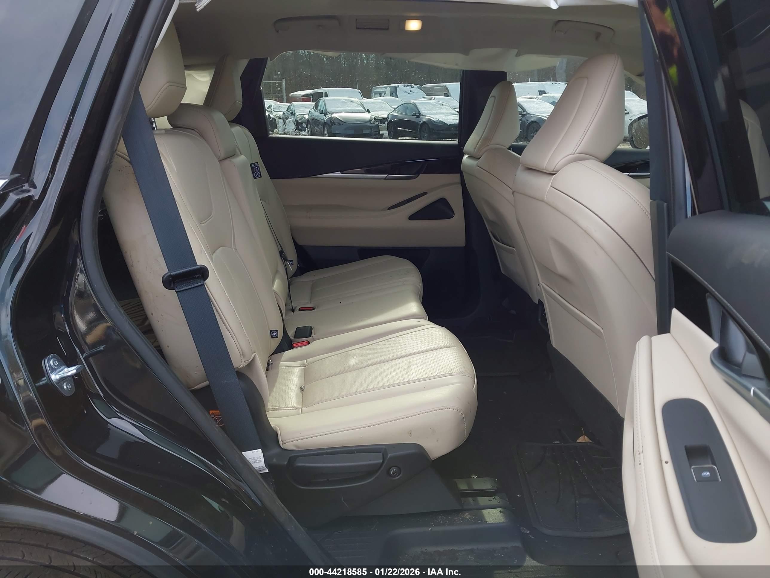 INFINITI QX60 image 8