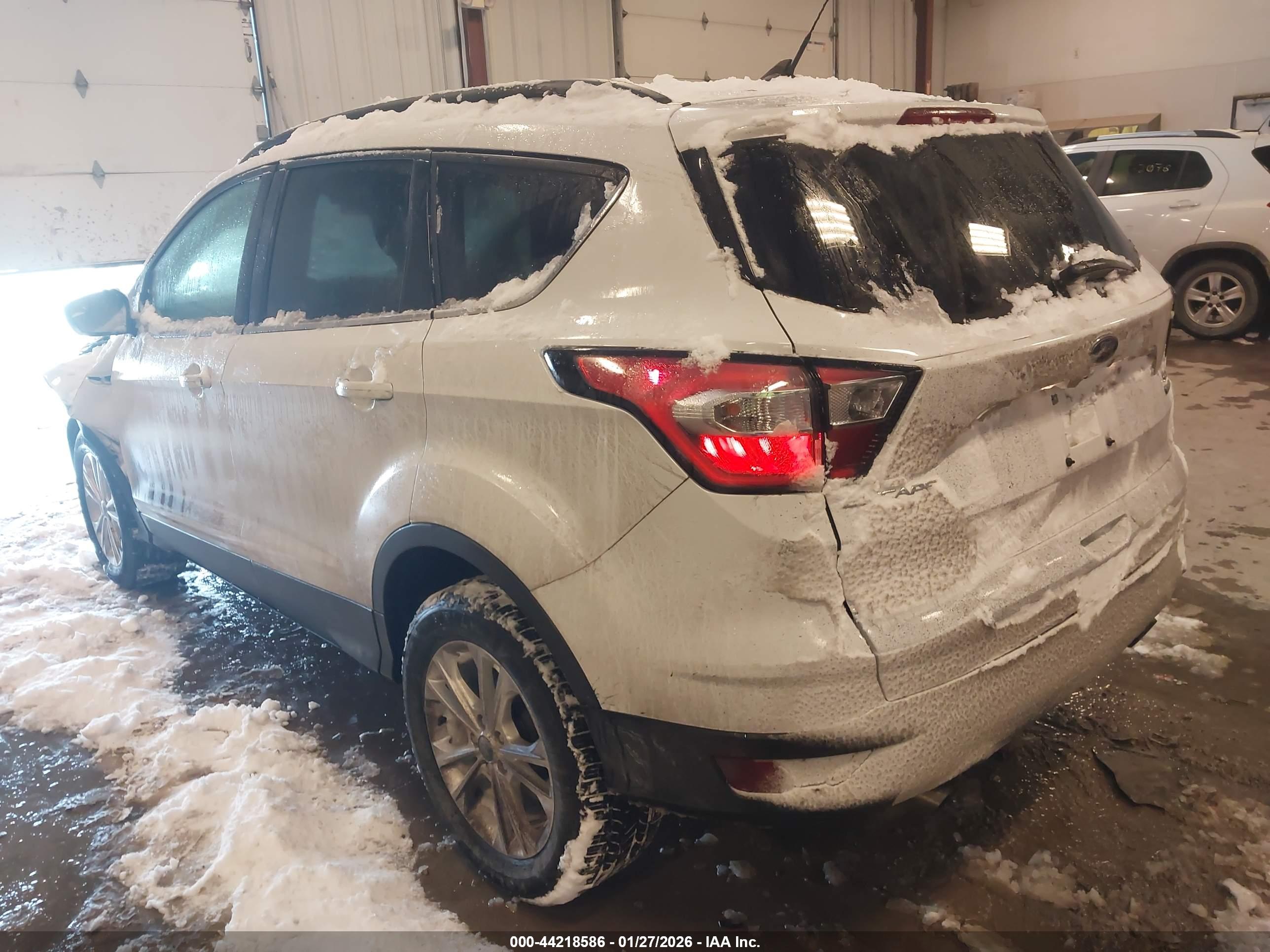FORD ESCAPE image 3