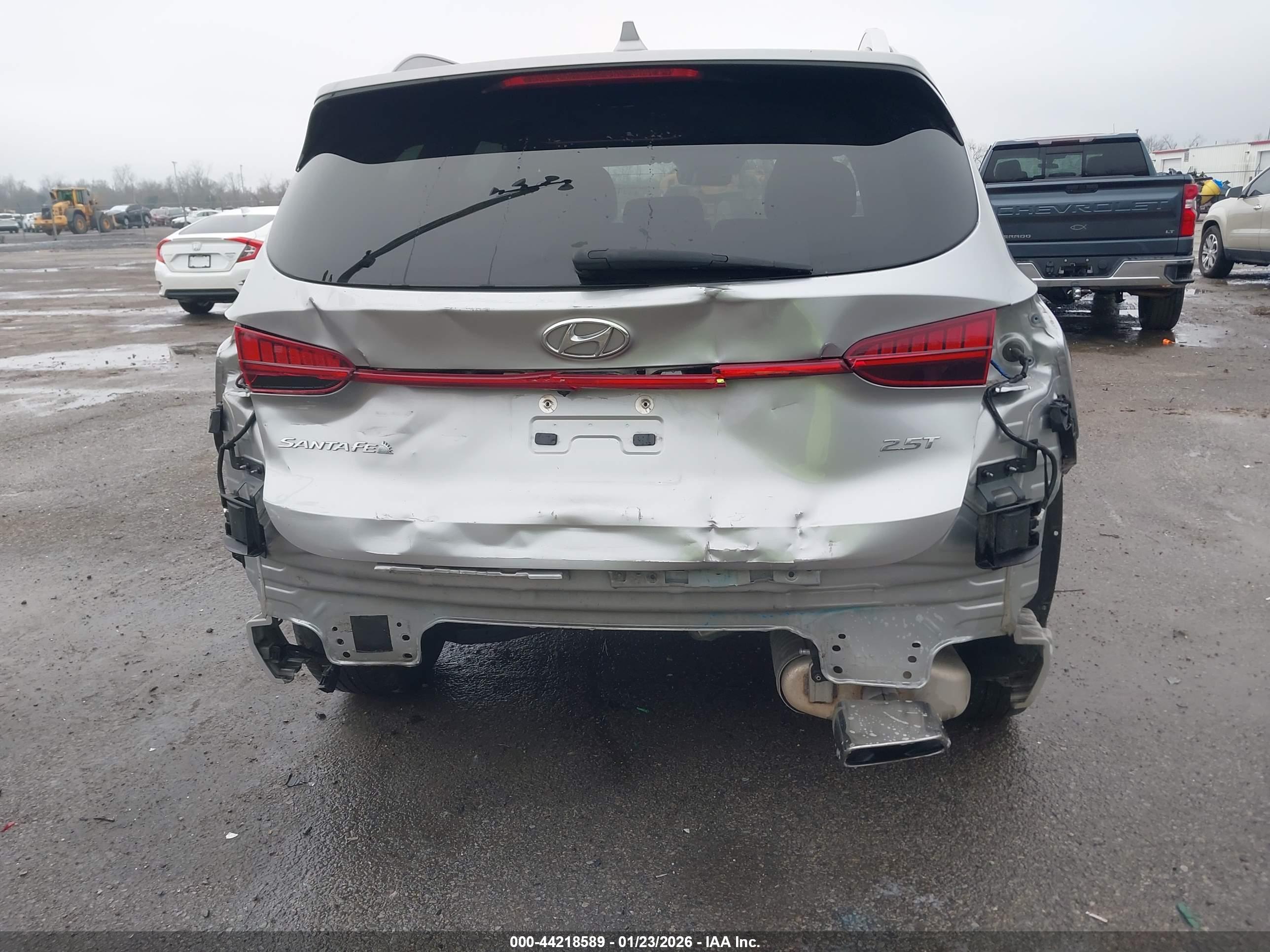 HYUNDAI SANTA image 6