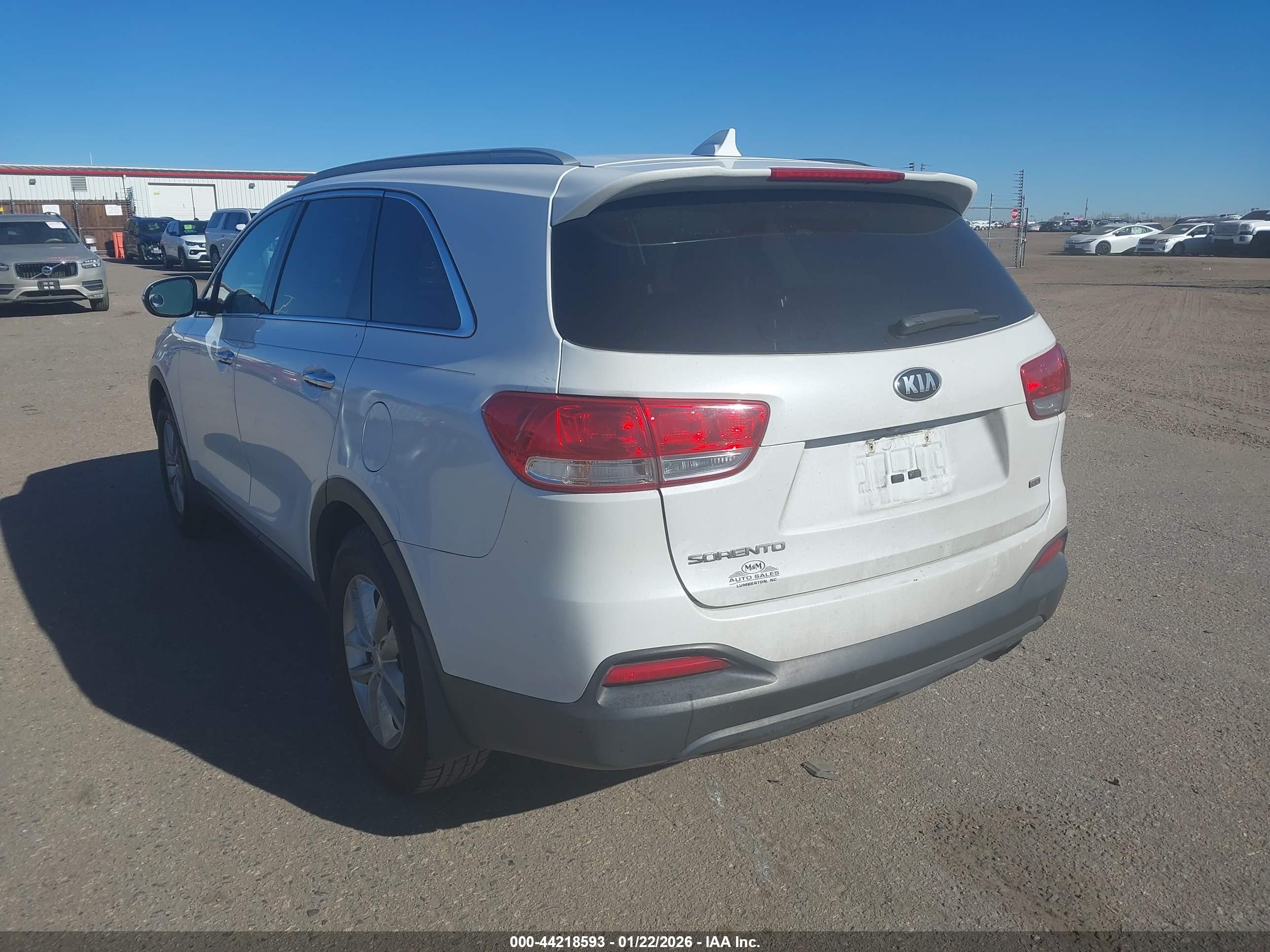 KIA SORENTO image 3