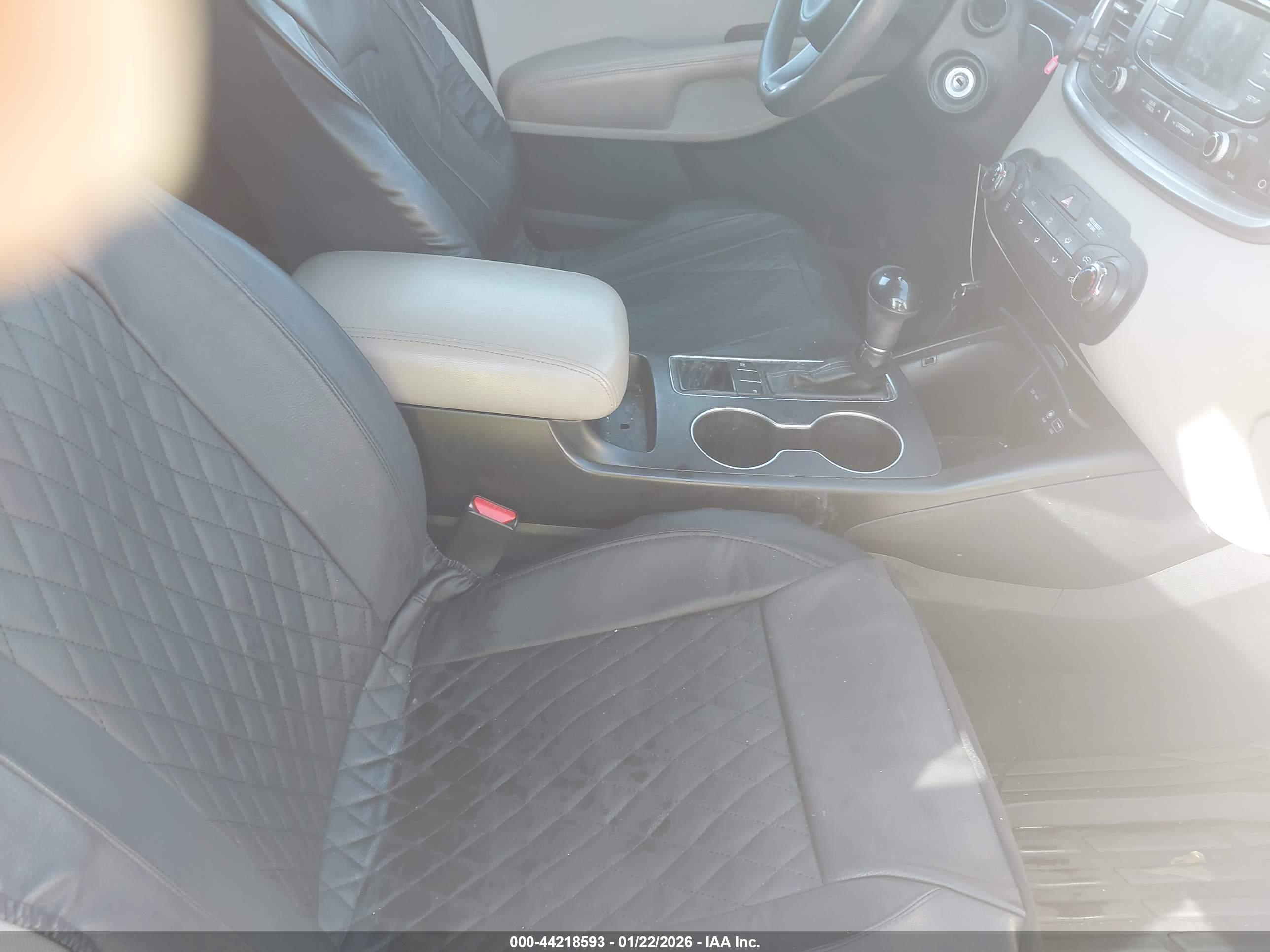 KIA SORENTO image 5
