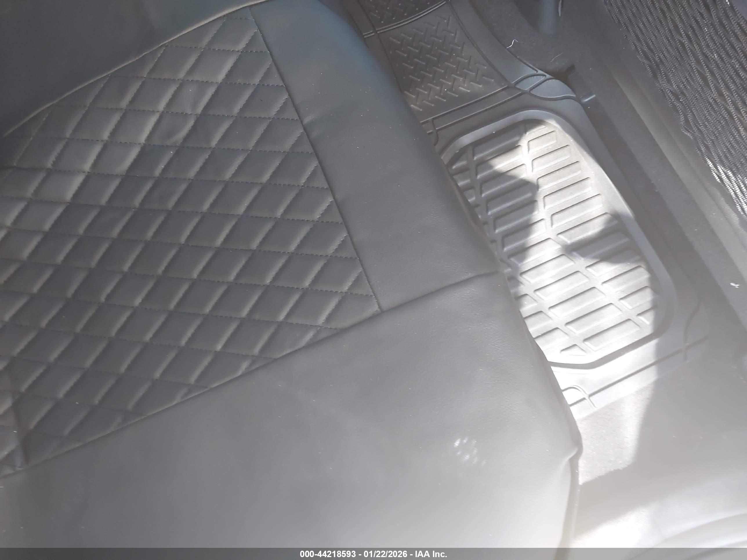 KIA SORENTO image 8