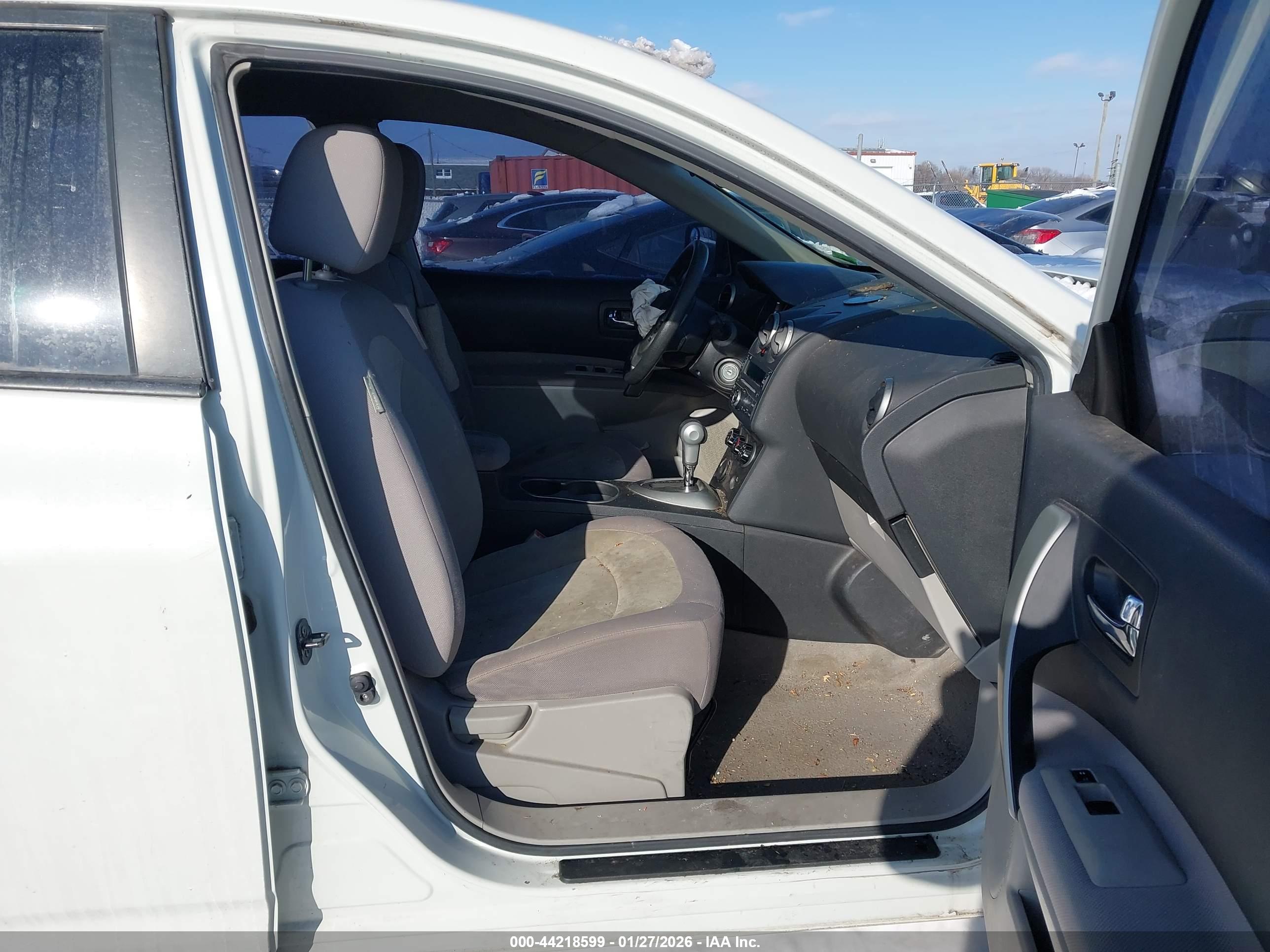 NISSAN ROGUE image 5