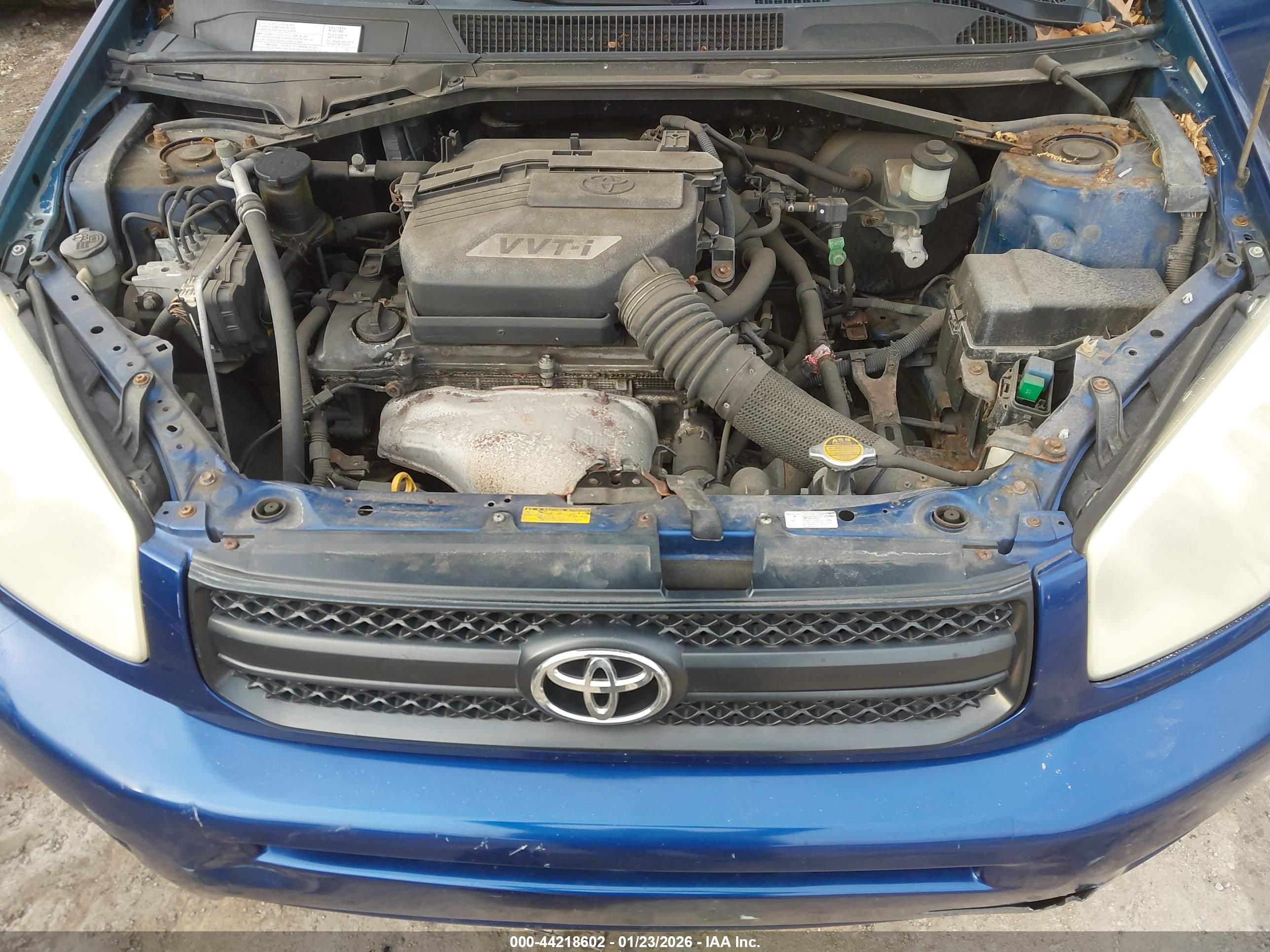 TOYOTA RAV4 image 10