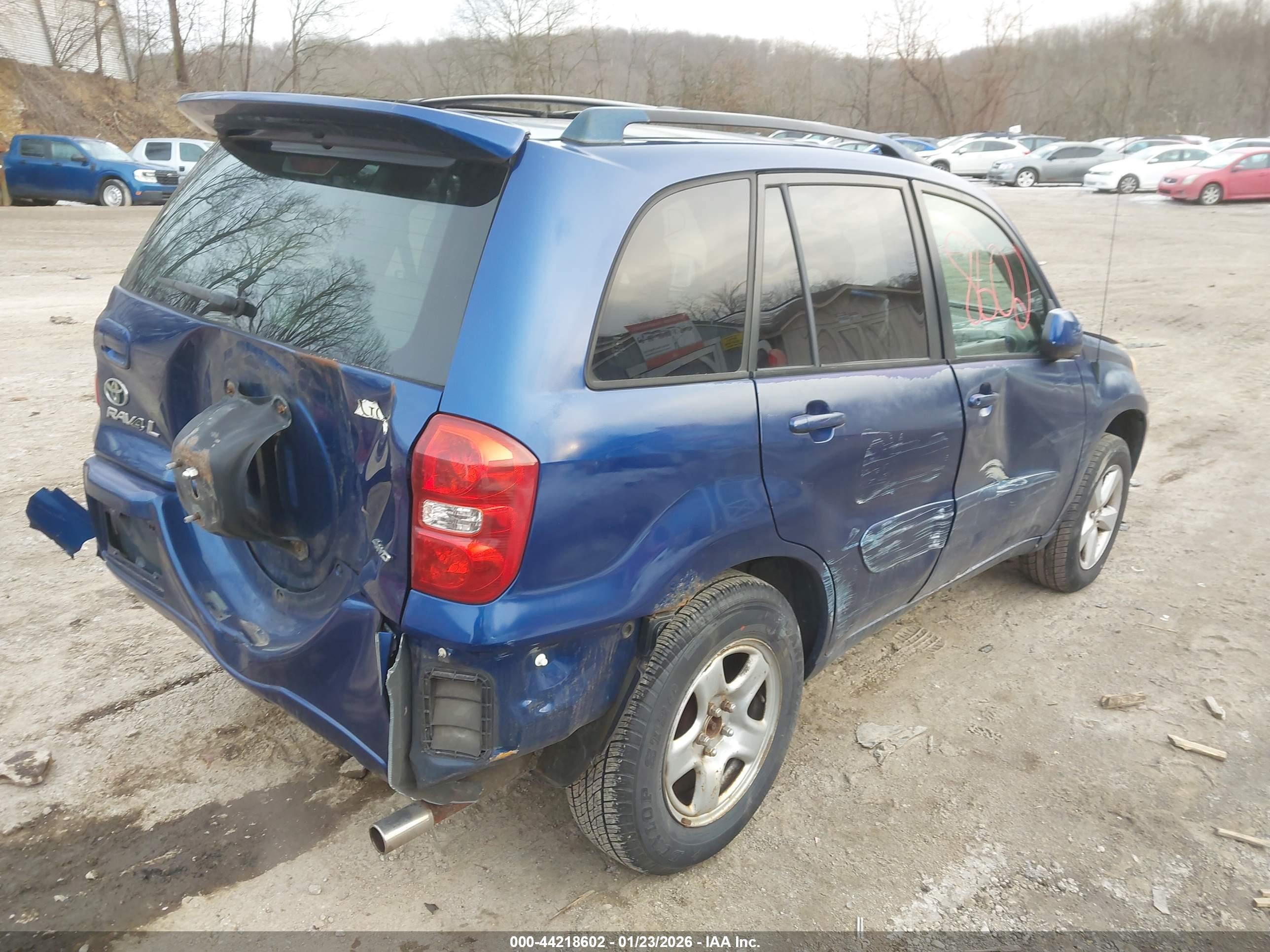 TOYOTA RAV4 image 4