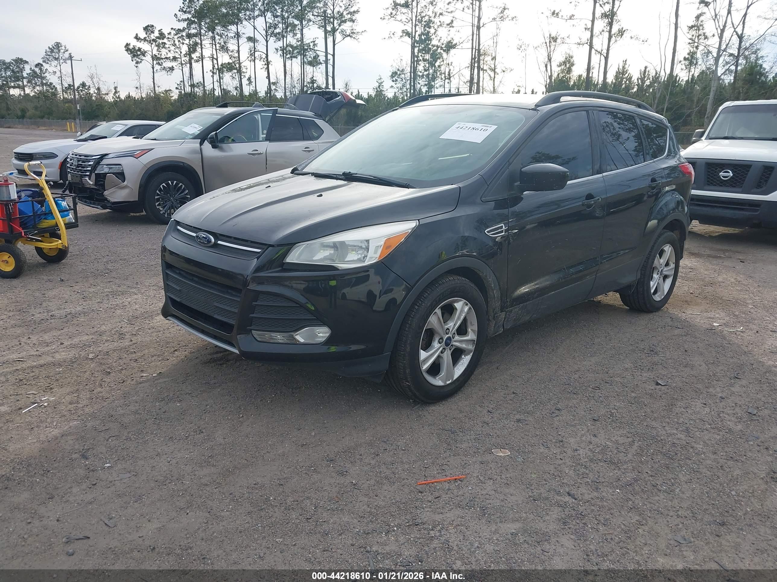 FORD ESCAPE image 2